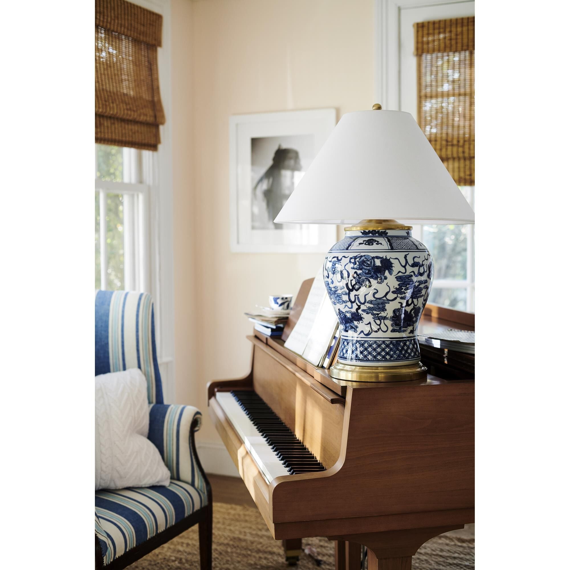 Foo Dog 28 Inch Table Light, Bedside Table Lamp, detail 2