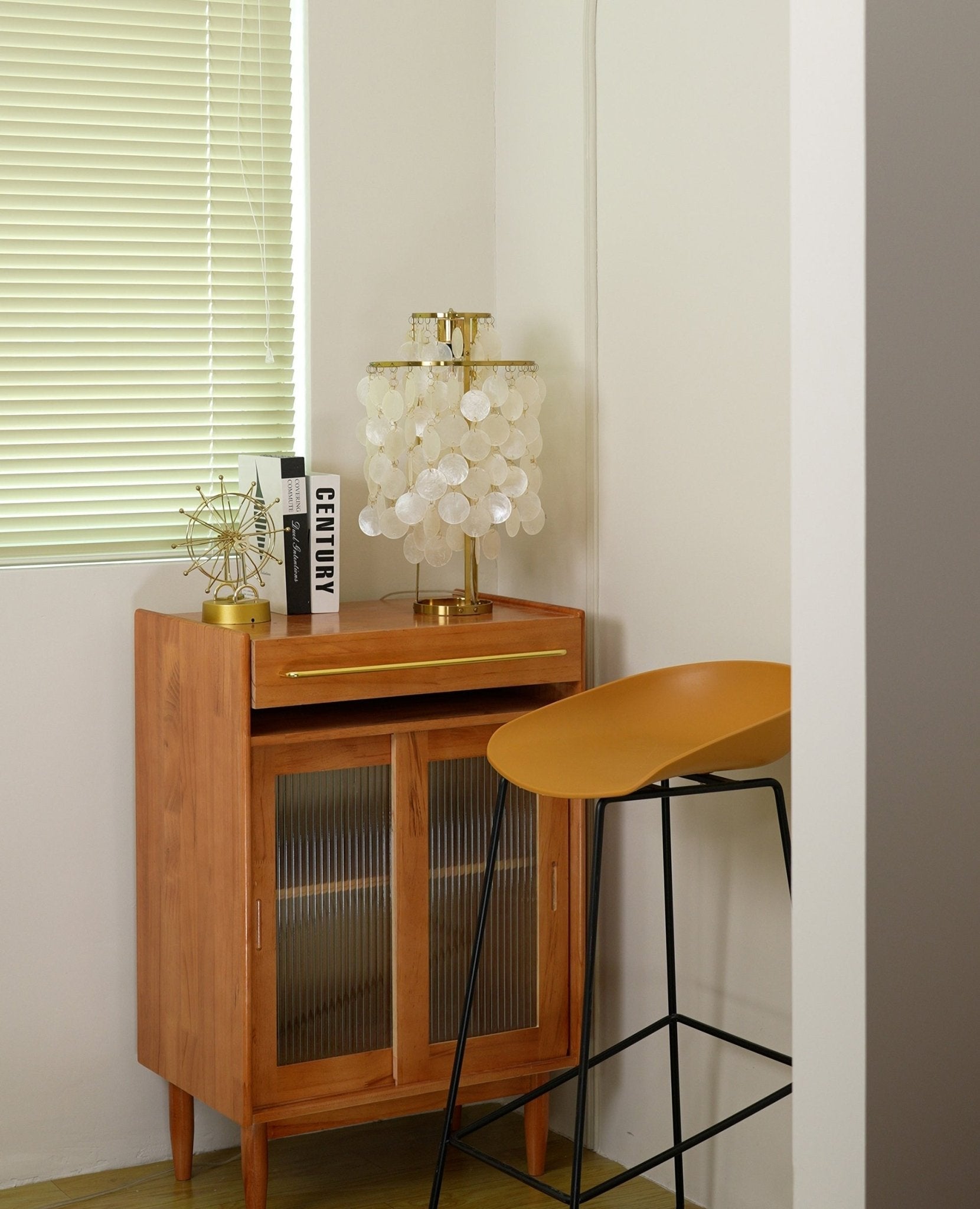 Circular Shell Table Light, Bedside Table Lamp, detail 39