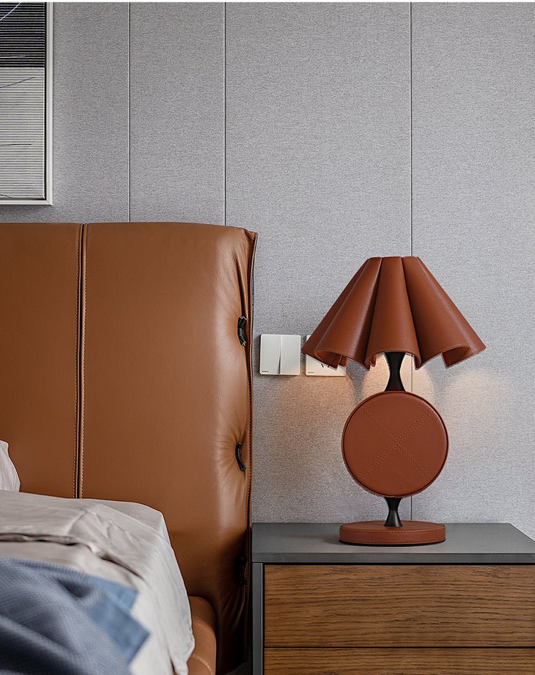 Saddle Stitch Table Light, Bedside Table Lamp, detail 3