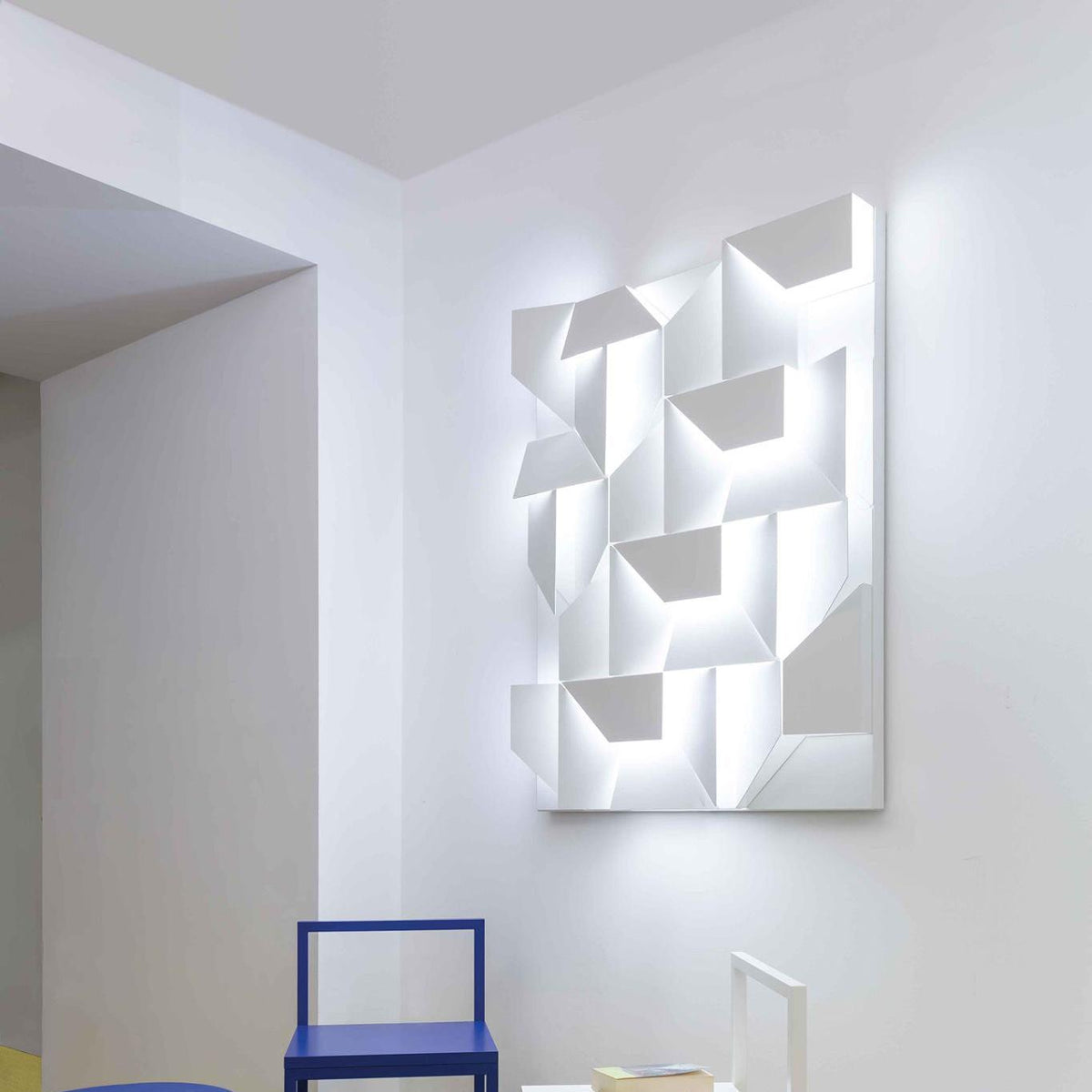 Shadows Grand Wall-mounted Light Wall Light - L 23.6 x W 23.6 Metal, Hardwired Wall Sconce, detail 21