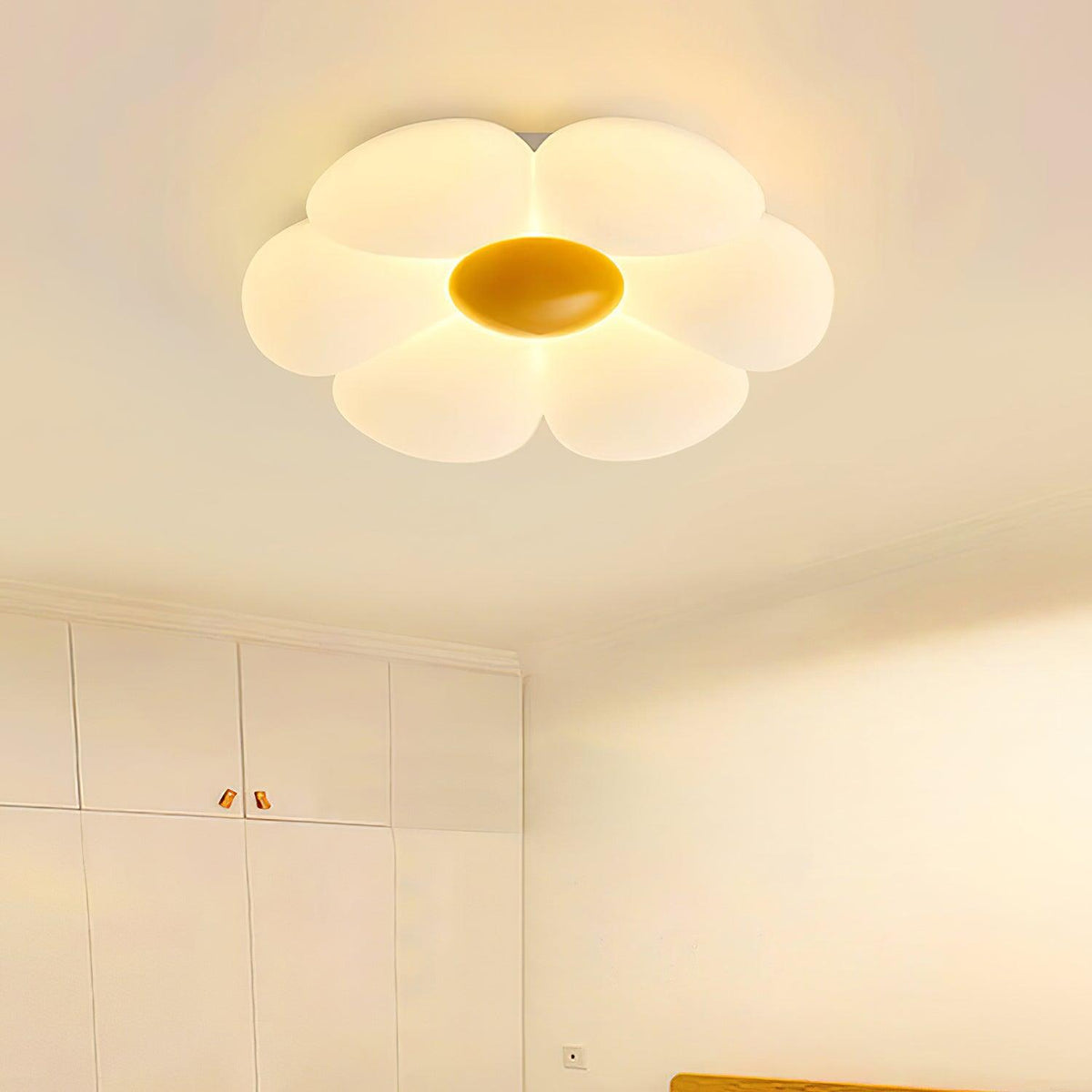 Six-leaf Flower Kids Room Overhead light Ceiling Lamp detail view 4