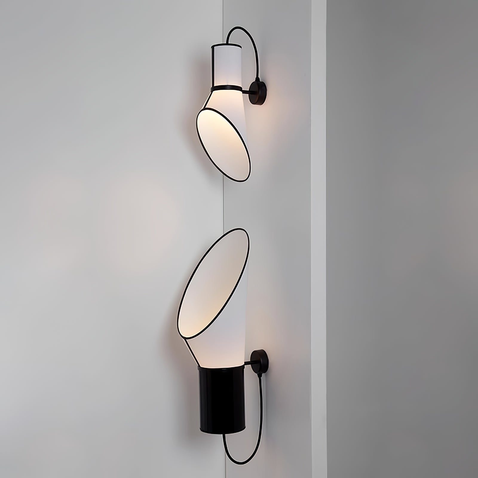 Sketch Line Wall Light - Dia 27cm x H 45cm Metal, Hardwired Wall Sconce, detail 3