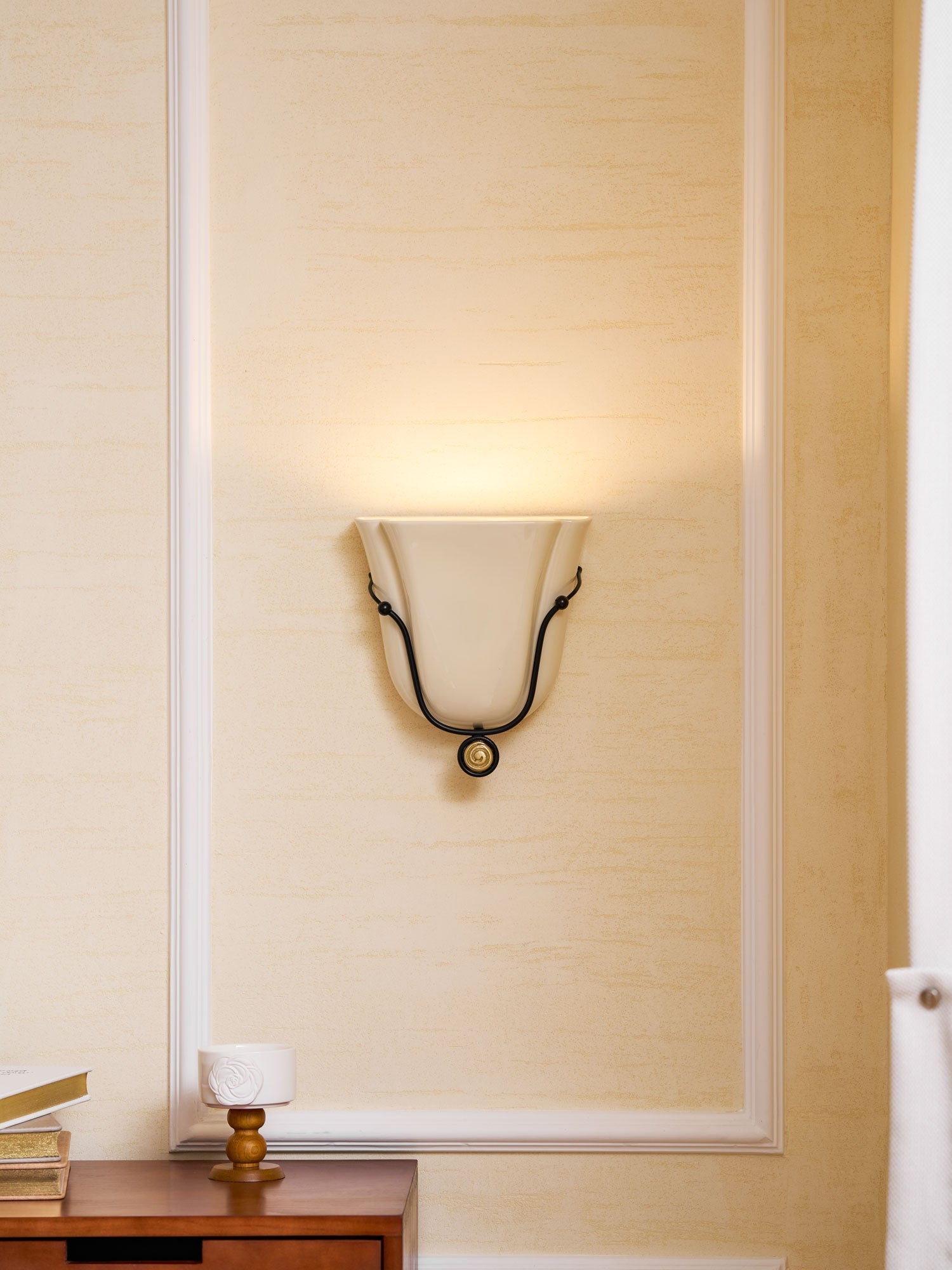 Solenne Shell Wall Light, Hardwired Wall Sconce, detail 34