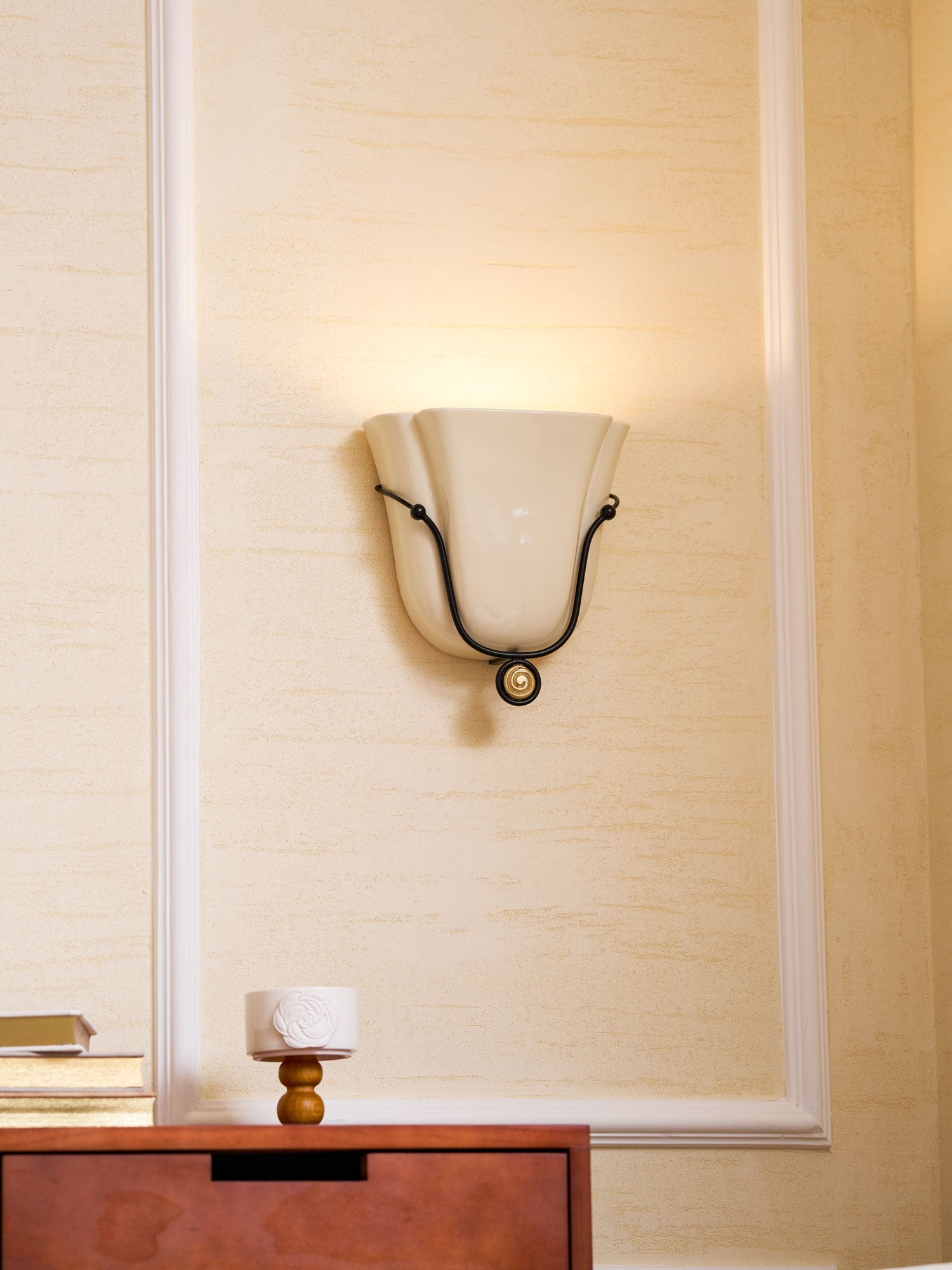 Solenne Shell Wall Light, Hardwired Wall Sconce, detail 36