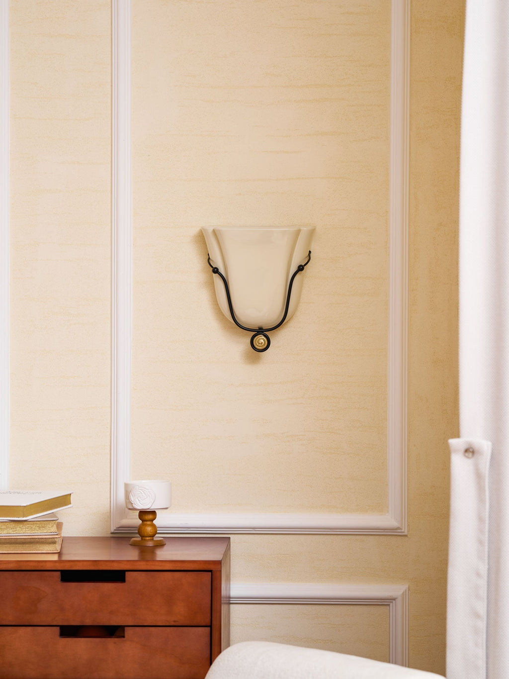 Solenne Shell Wall Light, Hardwired Wall Sconce, detail 37