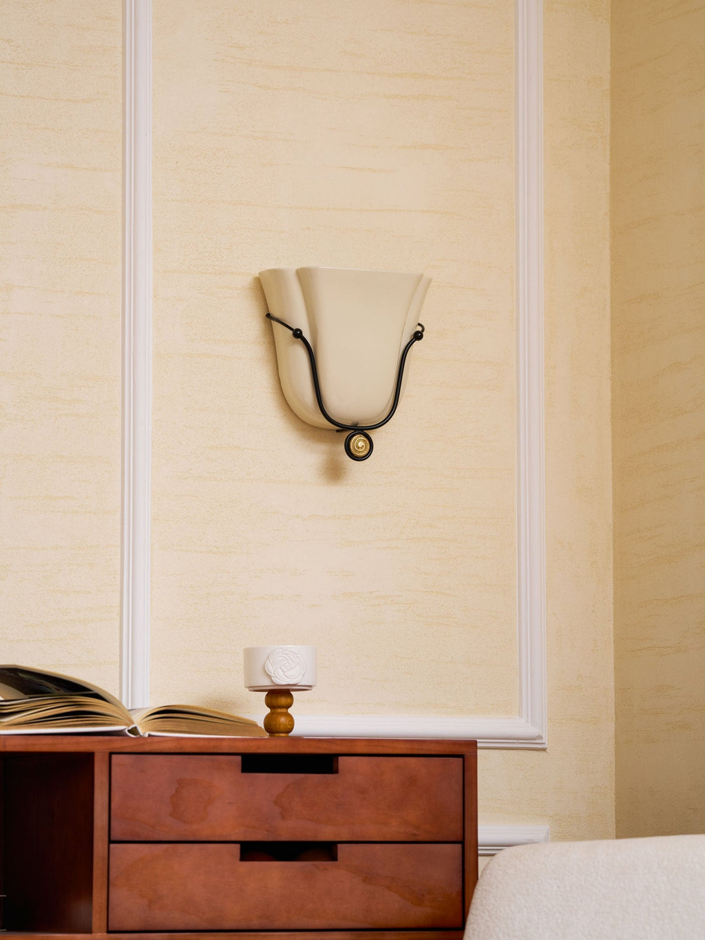 Solenne Shell Wall Light, Hardwired Wall Sconce, detail 21