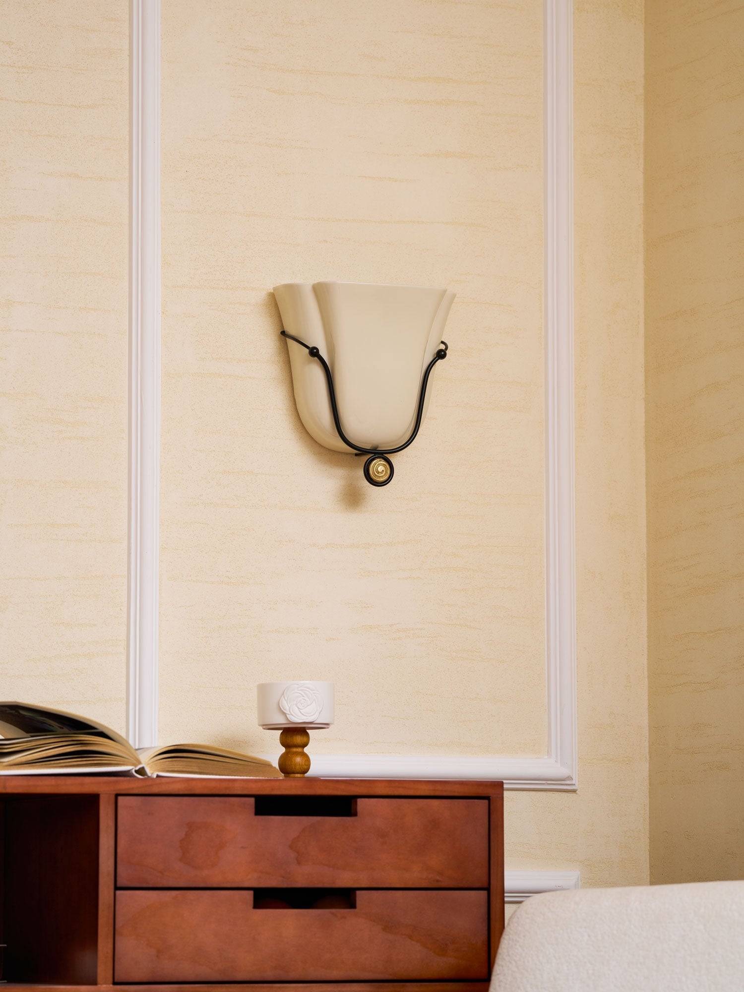 Solenne Shell Wall Light, Hardwired Wall Sconce, detail 21