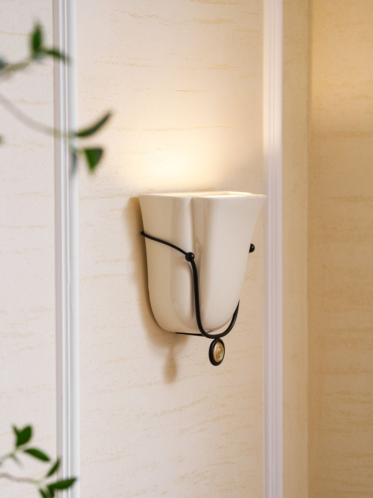 Solenne Shell Wall Light, Hardwired Wall Sconce, detail 31