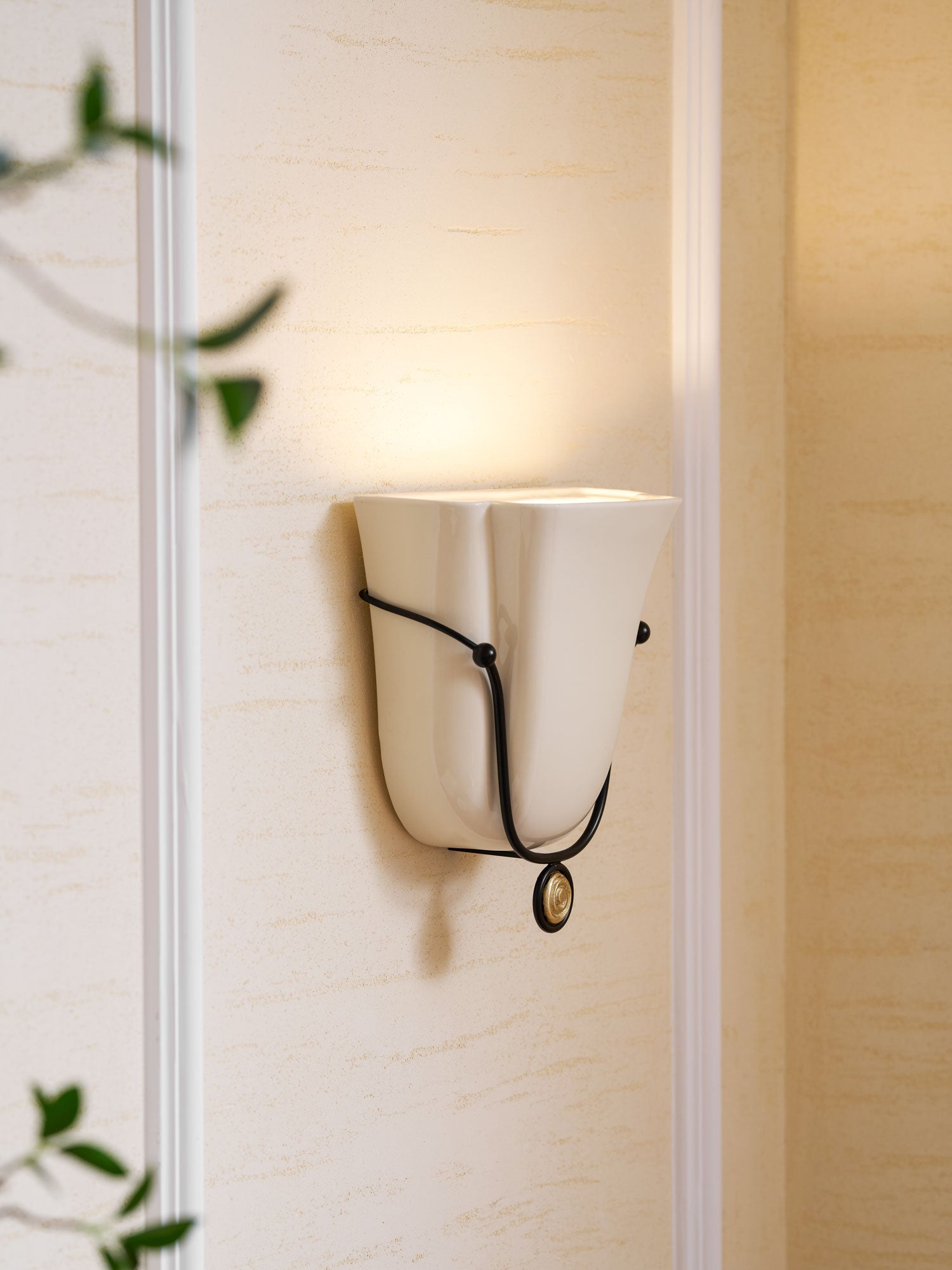 Solenne Shell Wall Light, Hardwired Wall Sconce, detail 31