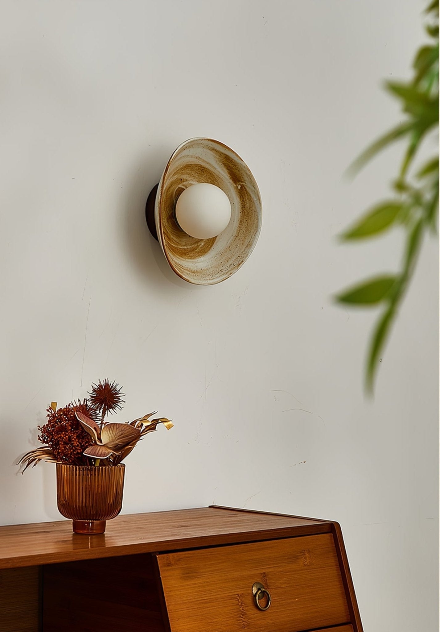 Solune Wall Light, Hardwired Wall Sconce, detail 9