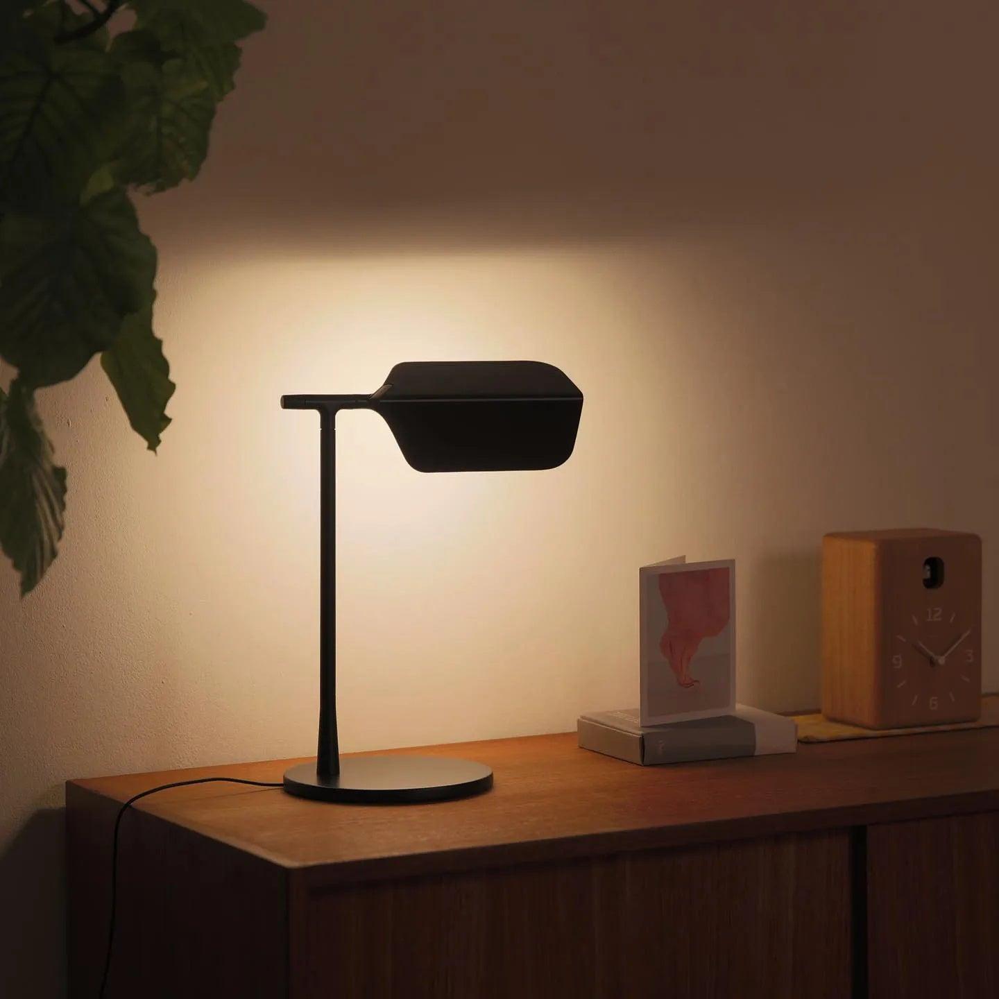 Pivot Ease Table Light, Bedside Table Lamp, detail 2