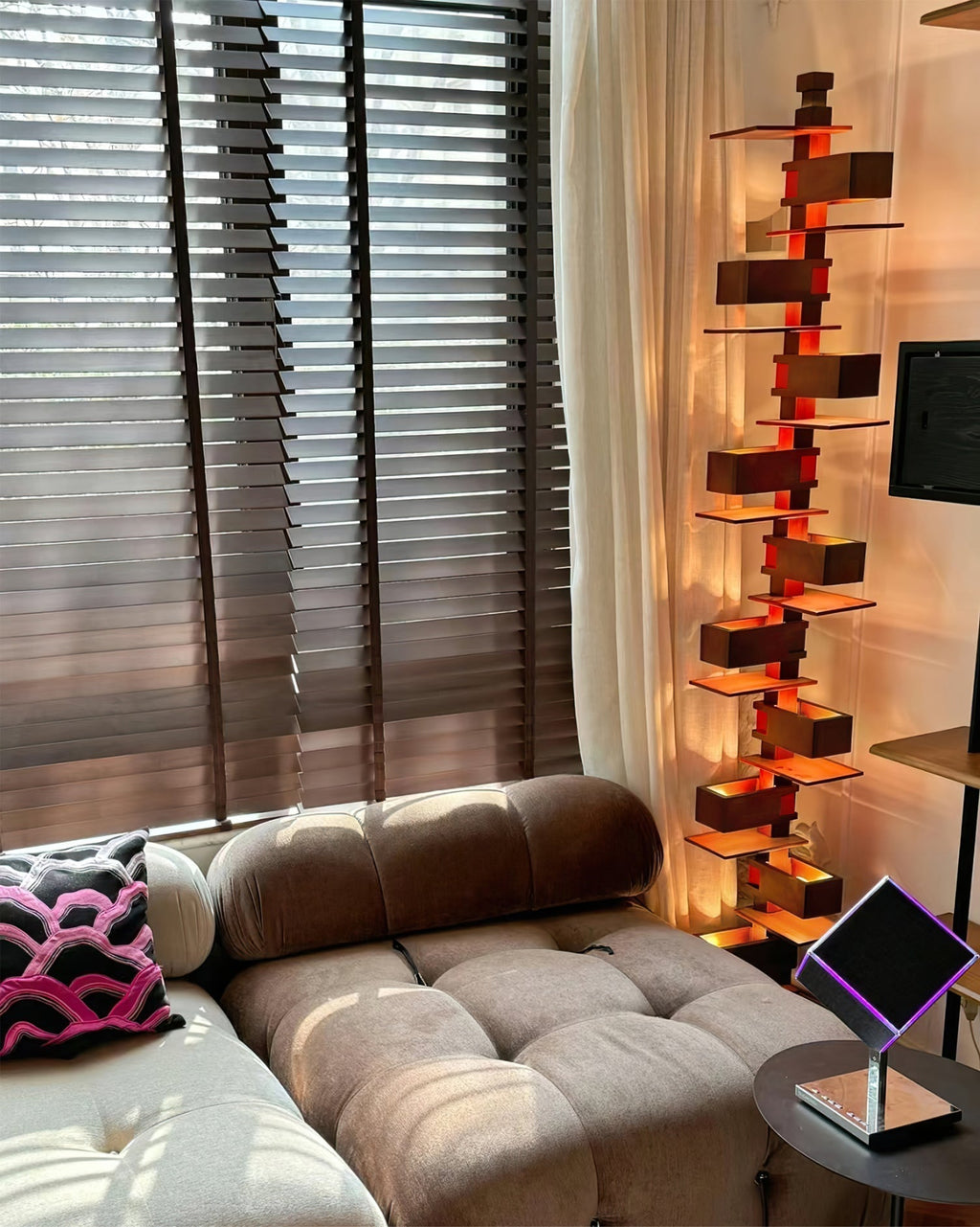 Taliesin Floor Light, Floor Lamp, detail 40