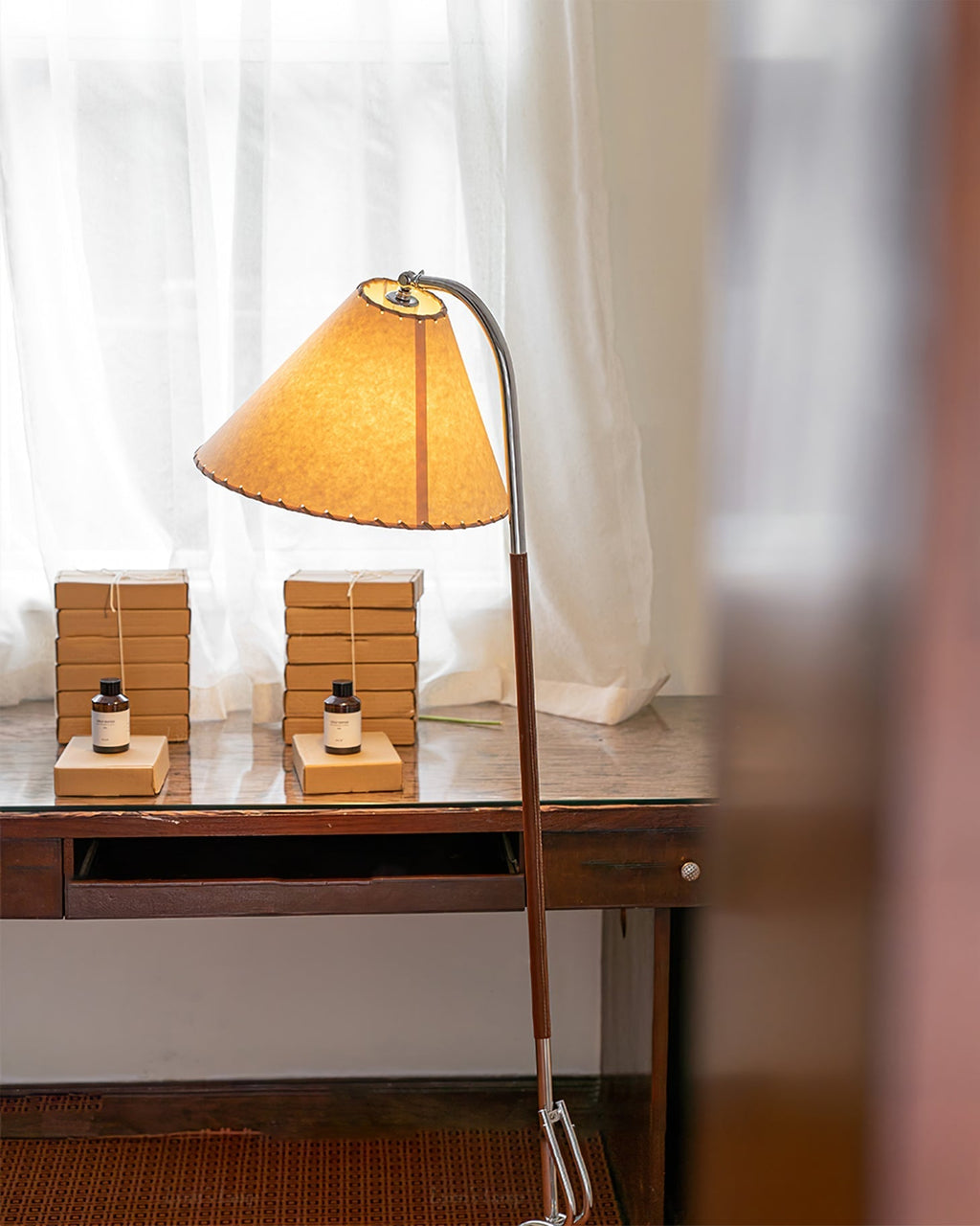 Tripod Arc Floor-standing Floor Light, Floor Lamp, detail 11