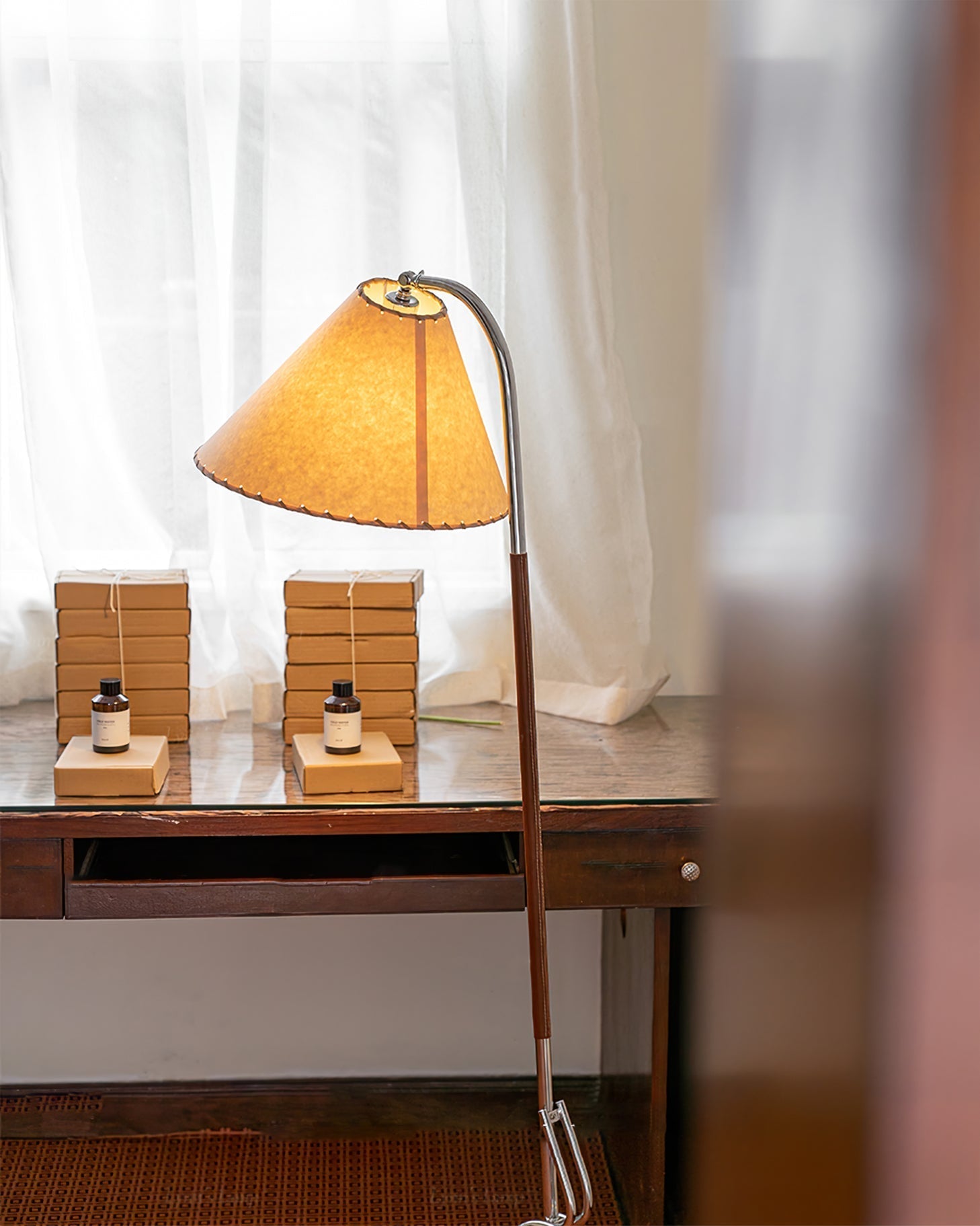 Tripod Arc Floor-standing Floor Light, Floor Lamp, detail 11