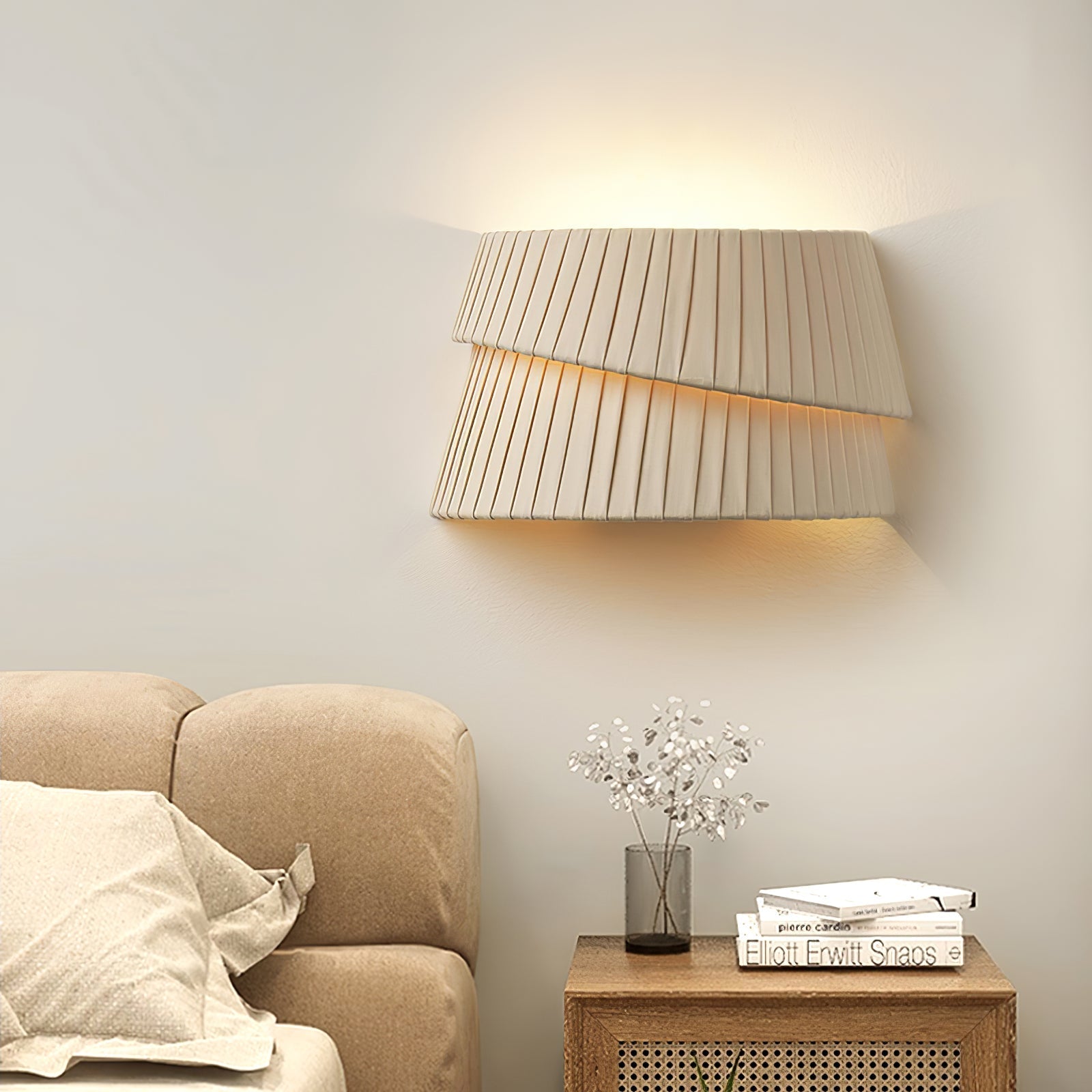 Vela Twist Wall Light, Hardwired Wall Sconce, detail 3