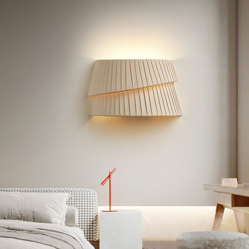 Vela Twist Wall Light, Hardwired Wall Sconce, detail 4