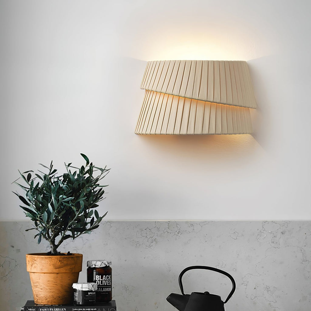Vela Twist Wall Light, Hardwired Wall Sconce, detail 5