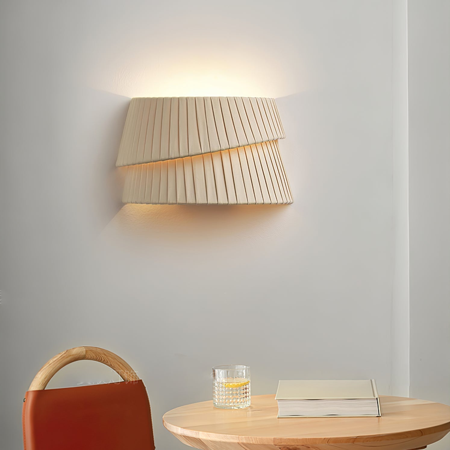 Vela Twist Wall Light, Hardwired Wall Sconce, detail 7