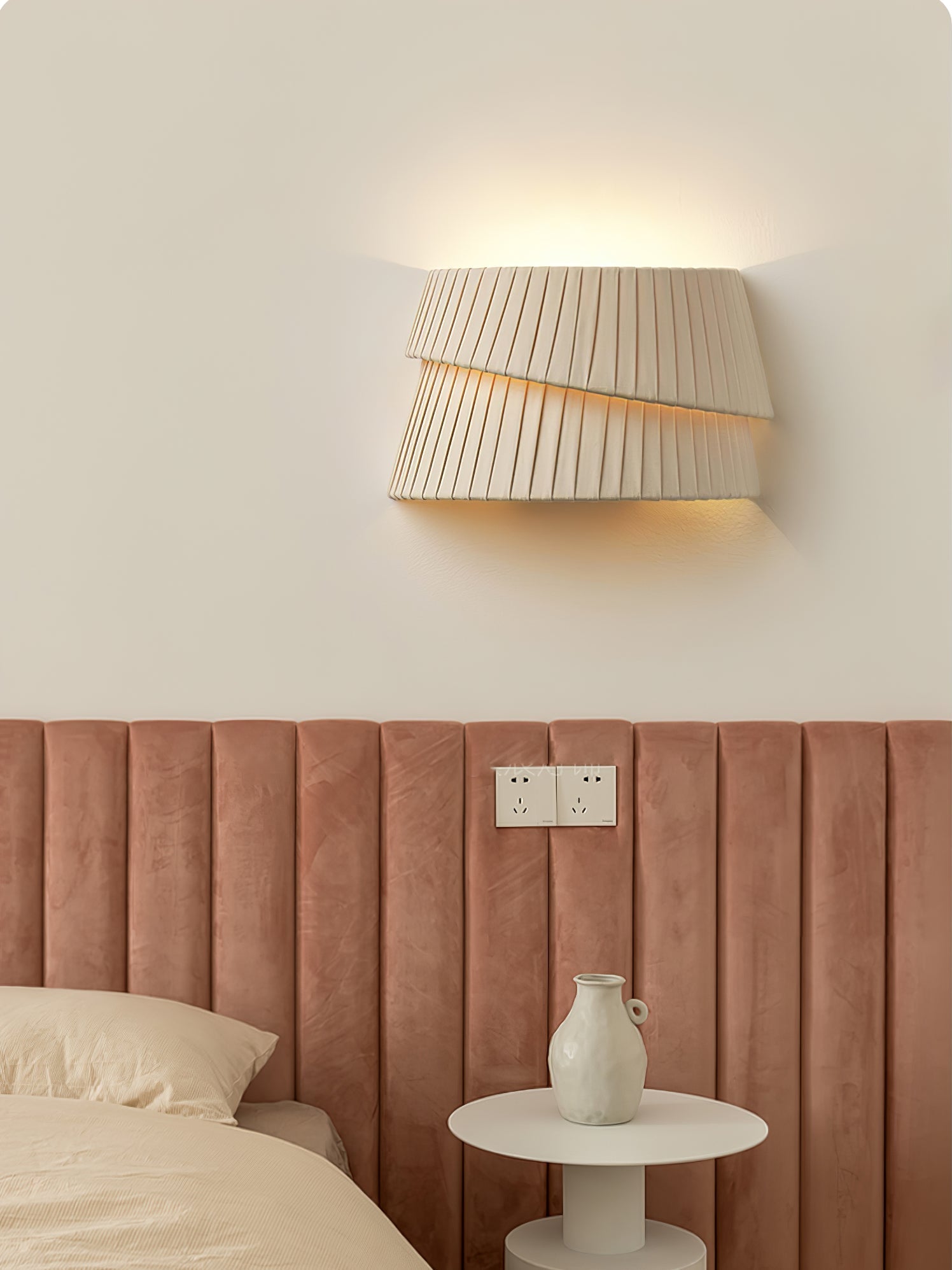 Vela Twist Wall Light, Hardwired Wall Sconce, detail 8
