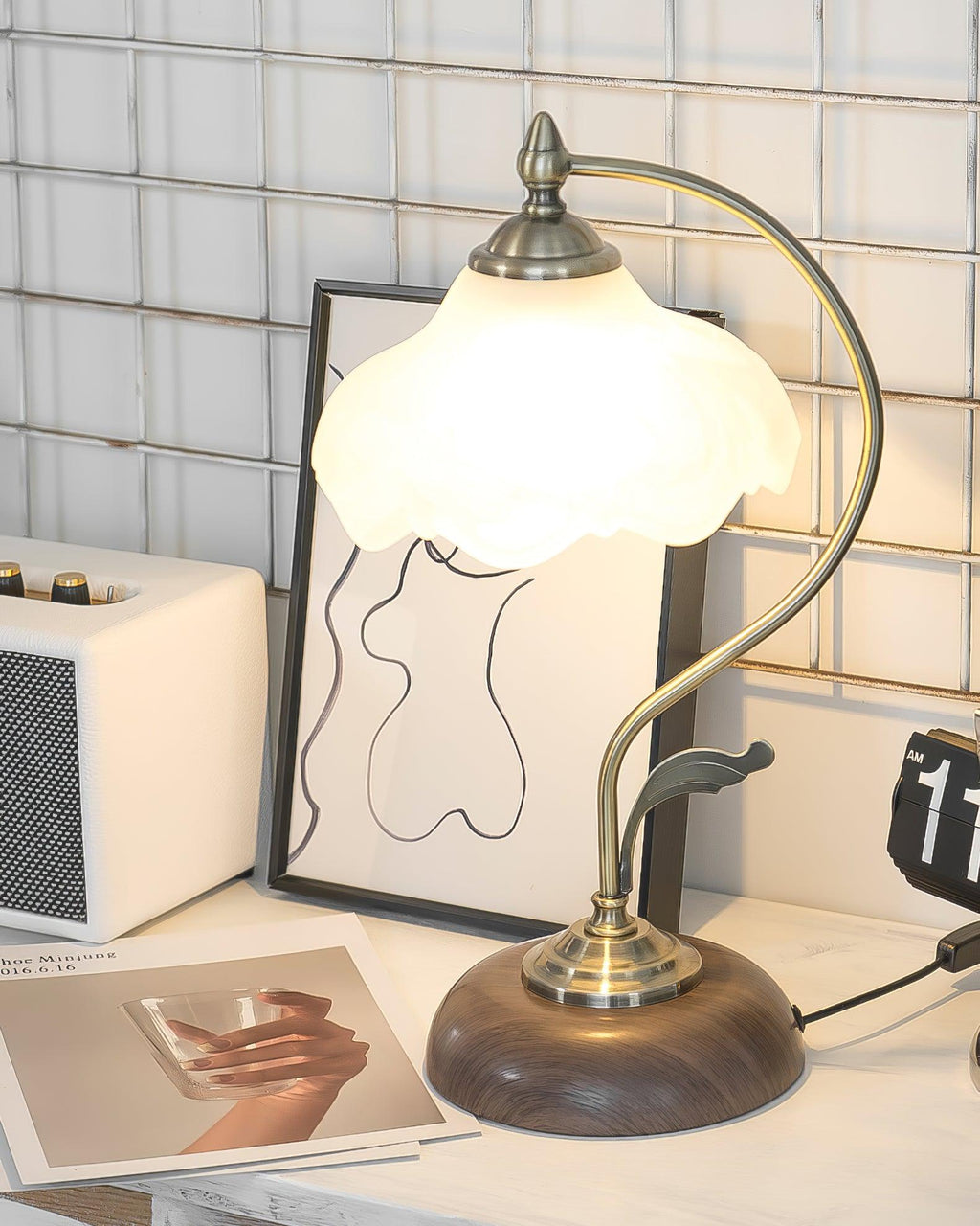 Vintage Laiton Table Light, Bedside Table Lamp, detail 4