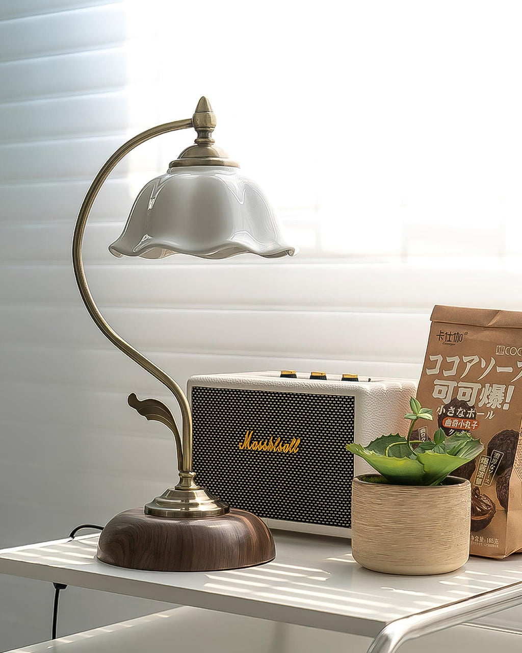 Vintage Laiton Table Light, Bedside Table Lamp, detail 6