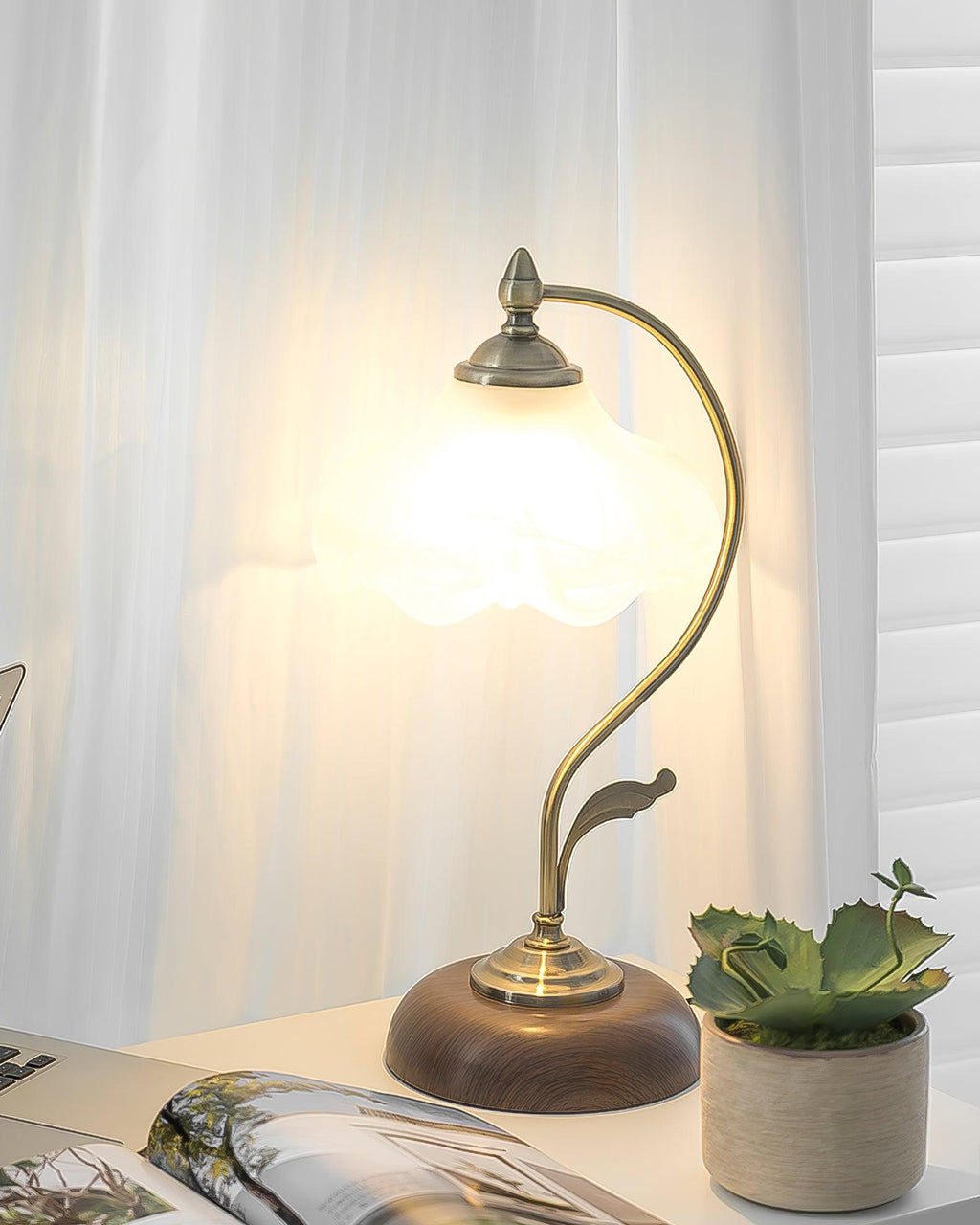 Vintage Laiton Table Light, Bedside Table Lamp, detail 7