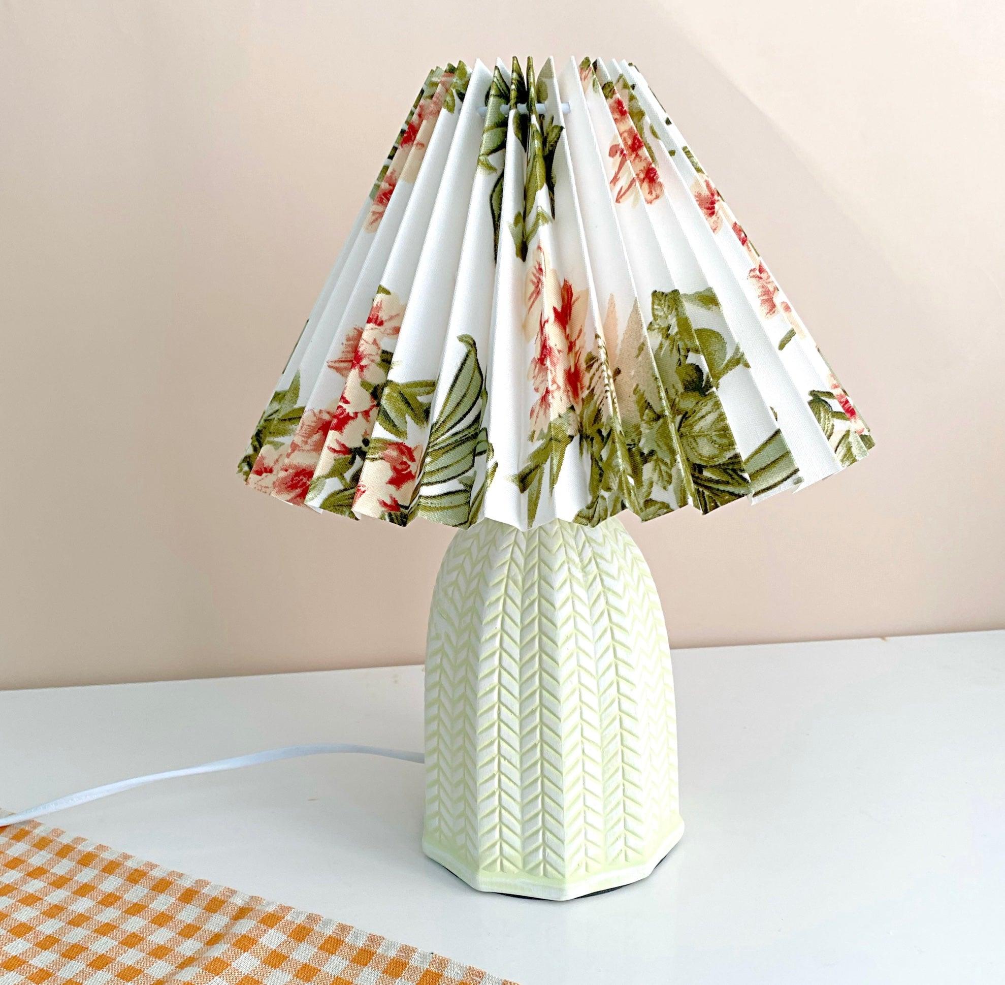 Vintage Pleated Table Light, Bedside Table Lamp, detail 25