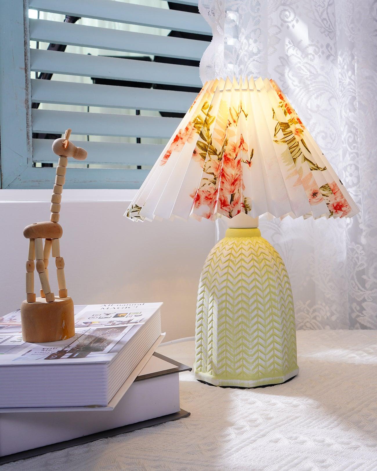 Vintage Pleated Table Light, Bedside Table Lamp, detail 12