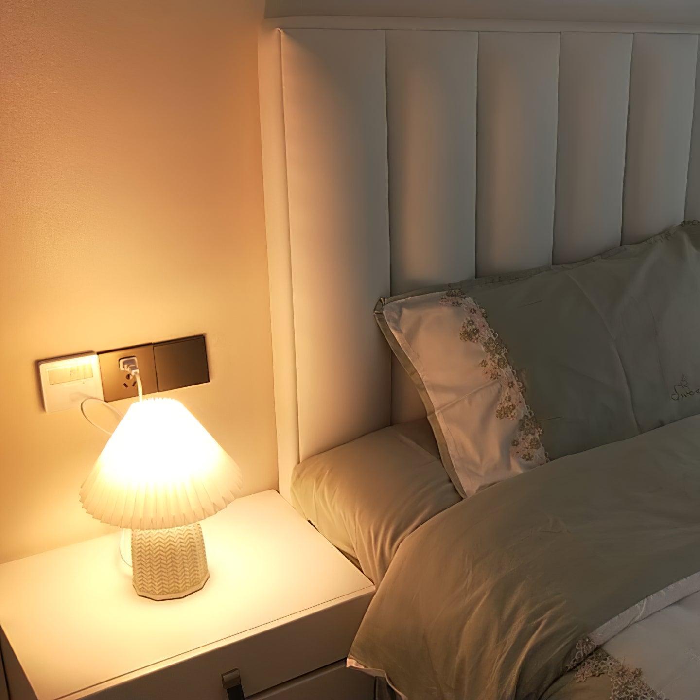 Vintage Pleated Table Light, Bedside Table Lamp, detail 27