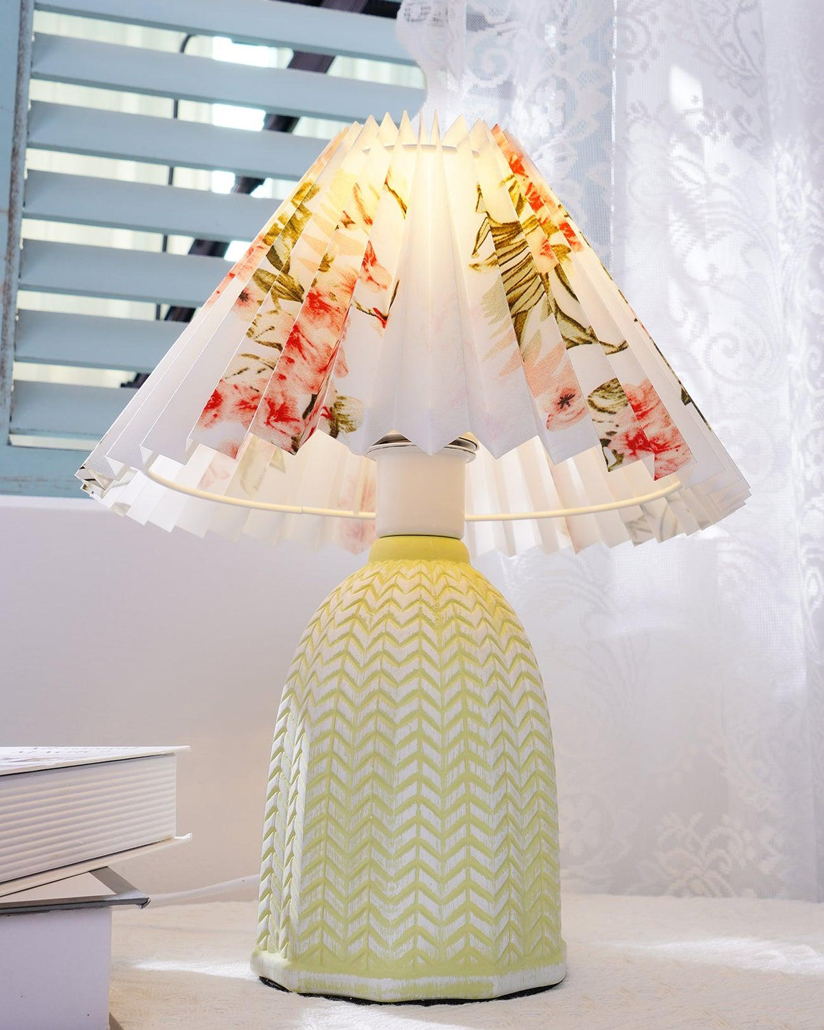Vintage Pleated Table Light, Bedside Table Lamp, detail 10