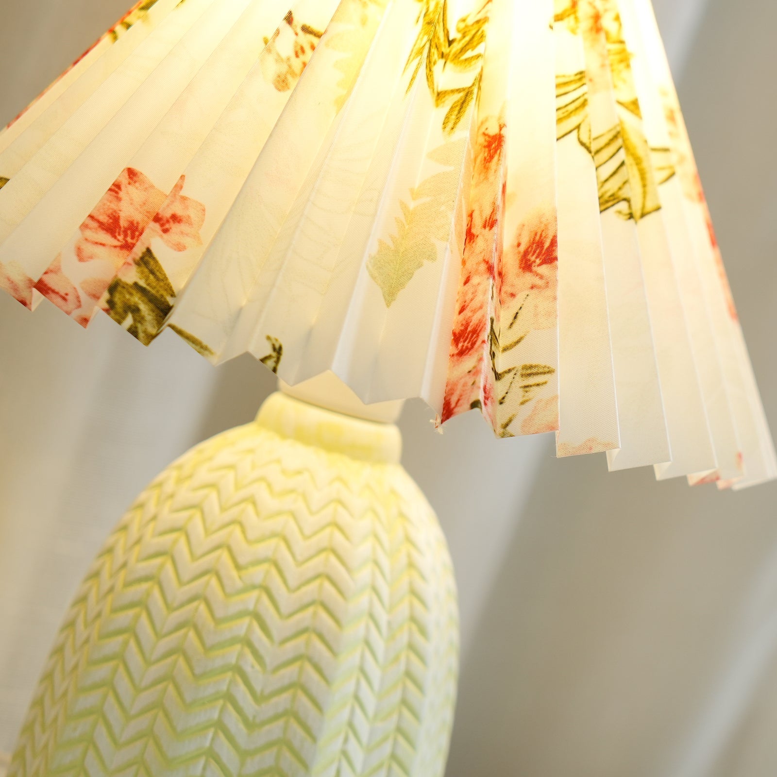 Vintage Pleated Table Light, Bedside Table Lamp, detail 16