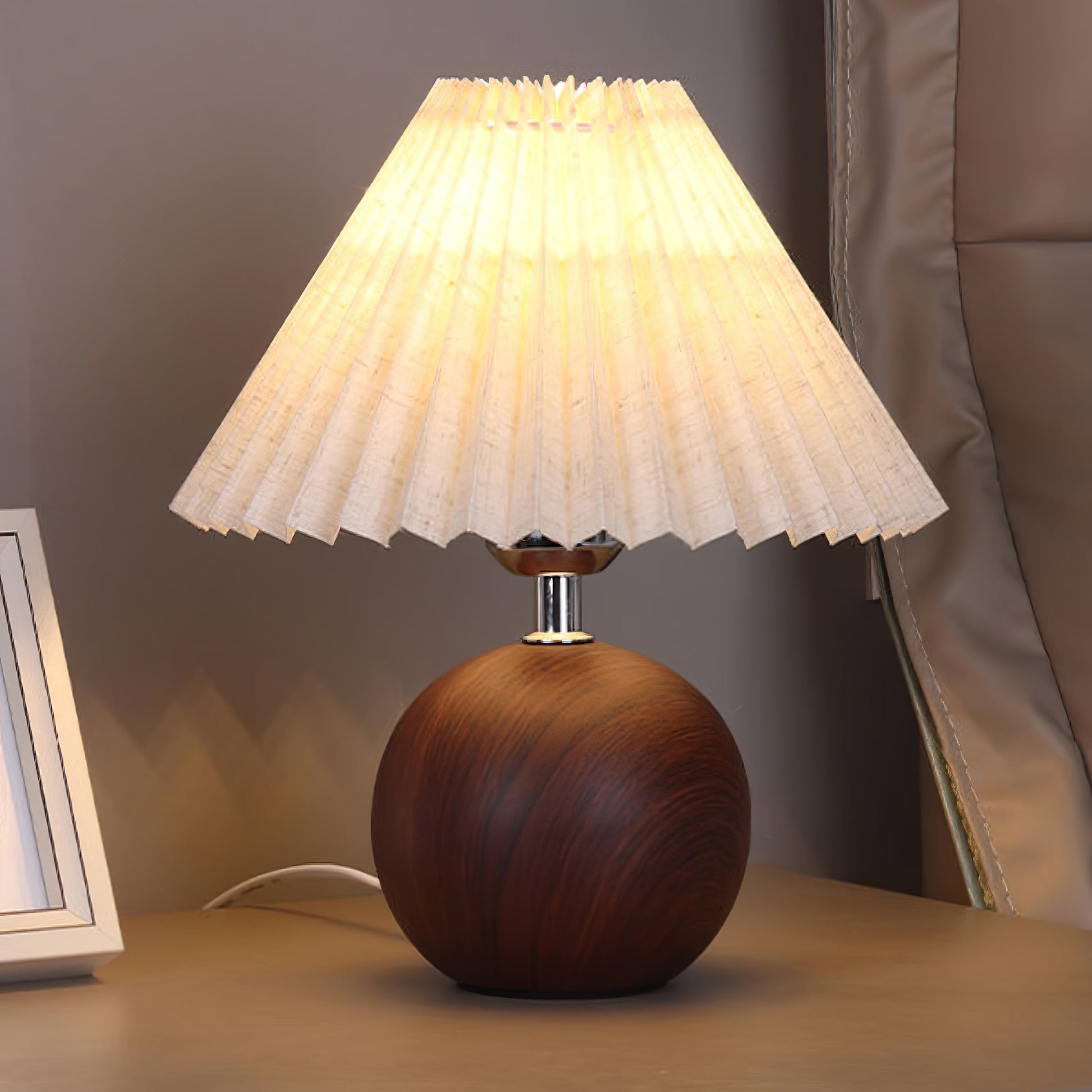 Wooden Pleated Table Light, Bedside Table Lamp, detail 4
