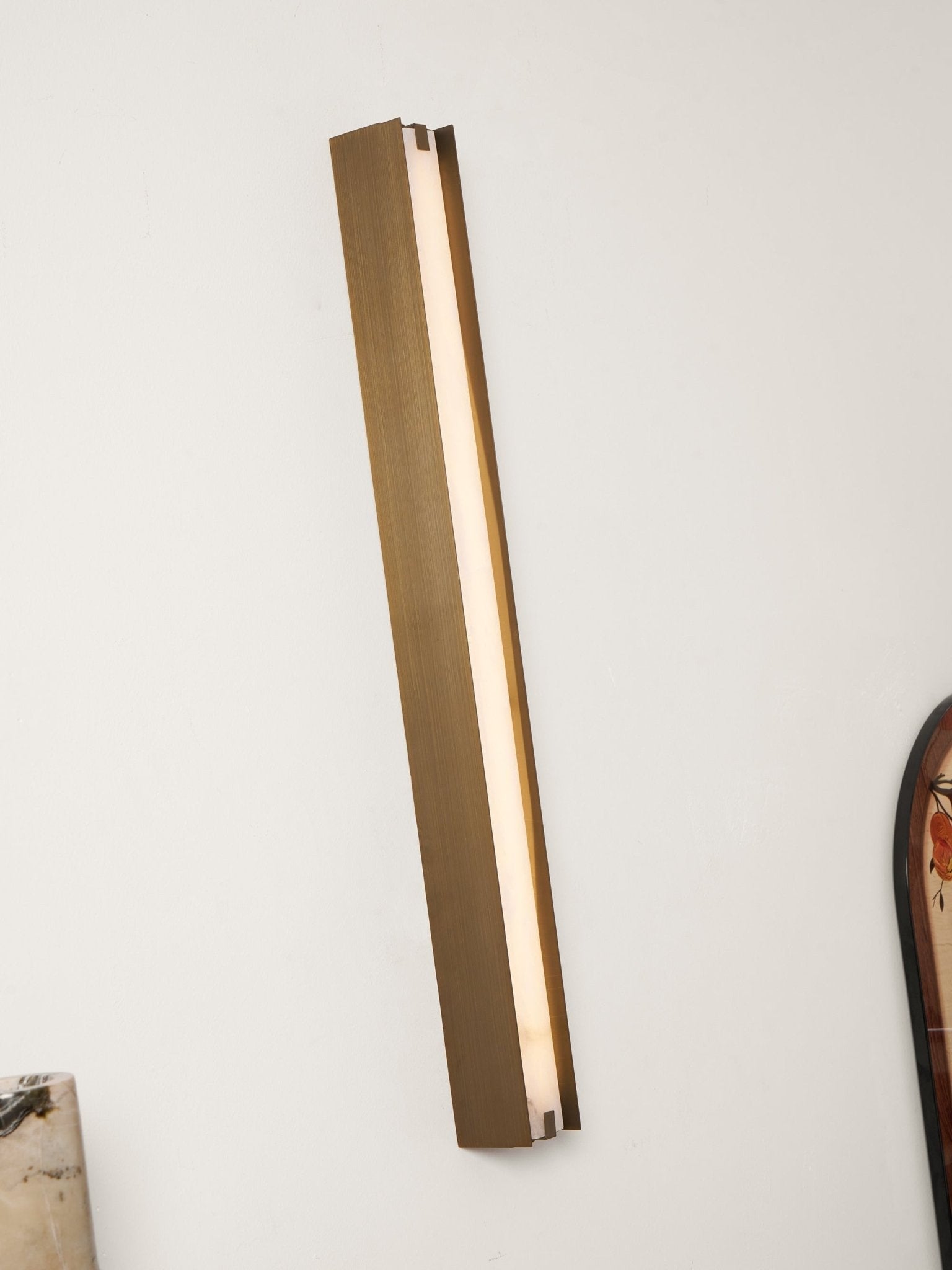 Alvara Alabaster Vertical Wall Light, Bedroom Wall Sconce, detail 30