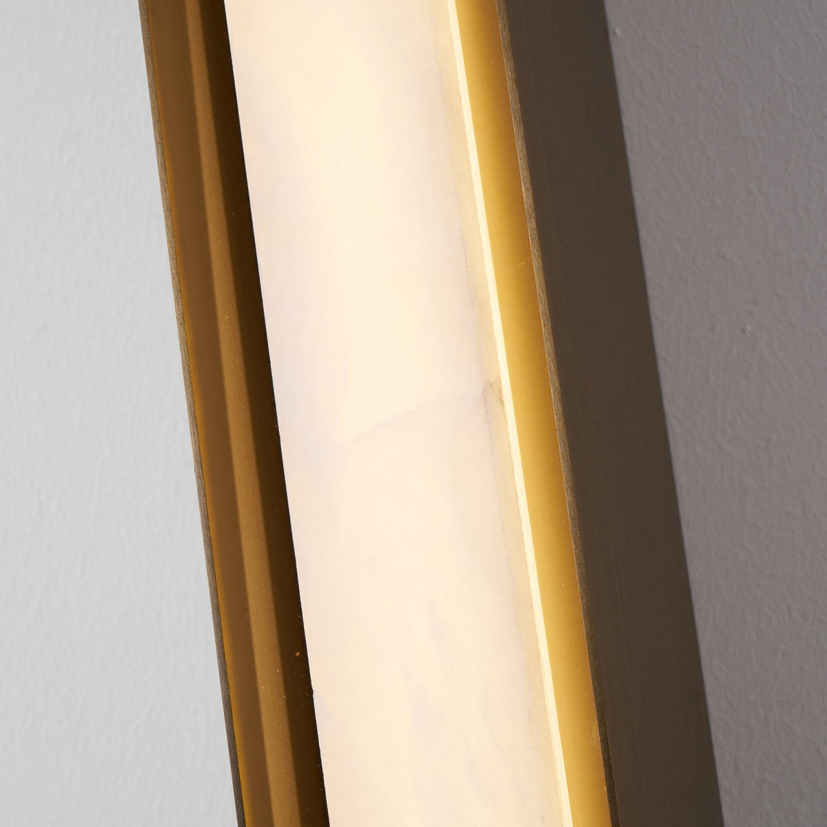 Alvara Alabaster Vertical Wall Light, Bedroom Wall Sconce, detail 38