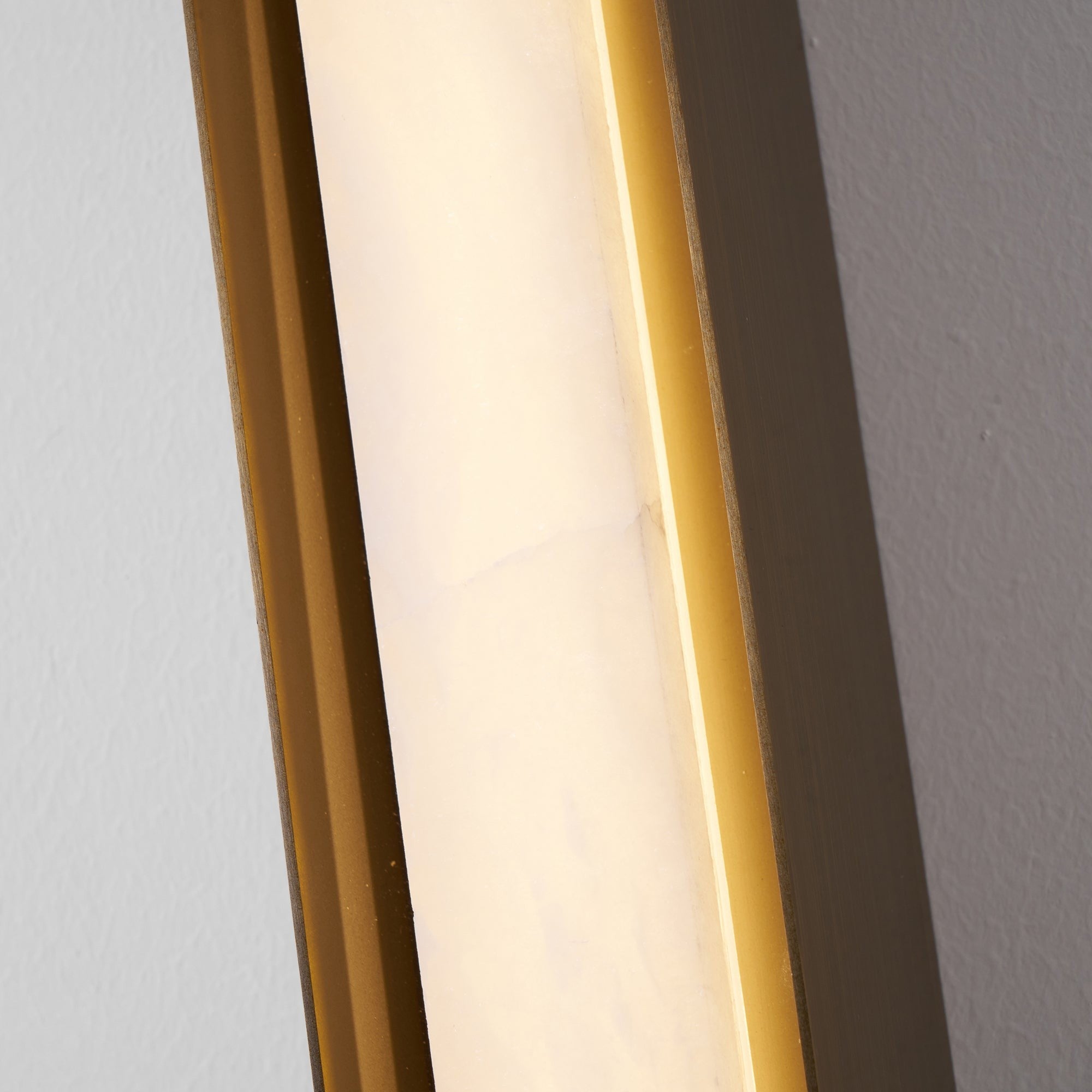 Alvara Alabaster Vertical Wall Light, Bedroom Wall Sconce, detail 38