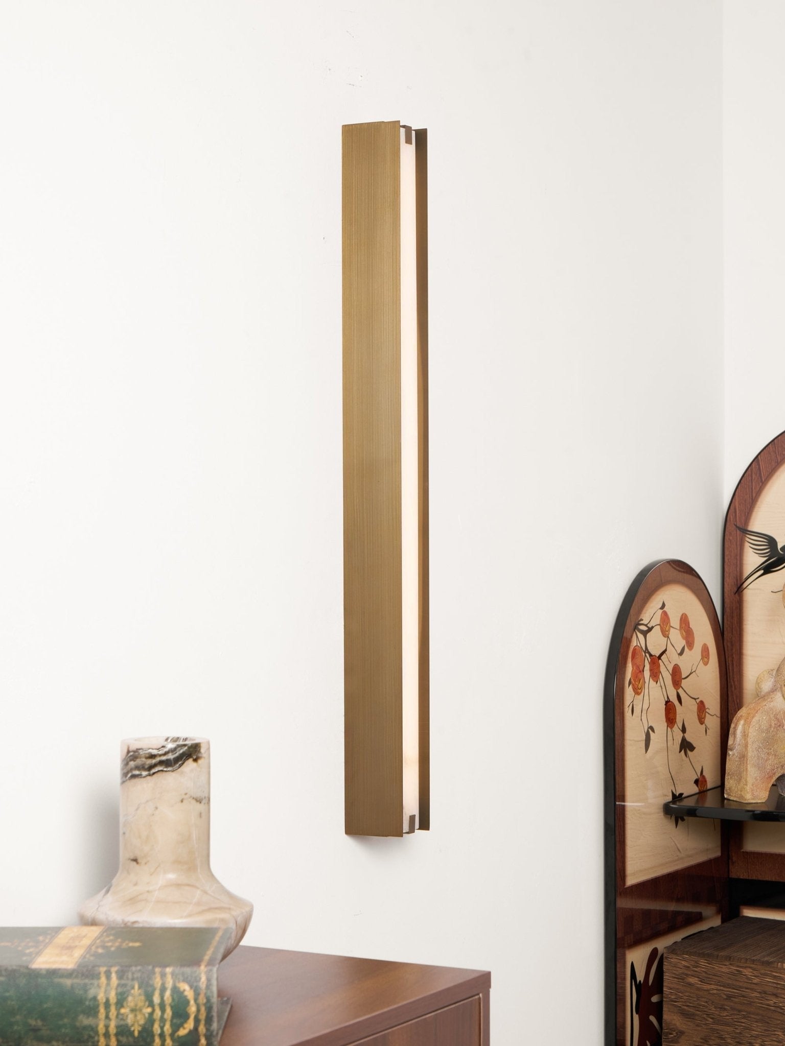 Alvara Alabaster Vertical Wall Light, Bedroom Wall Sconce, detail 40