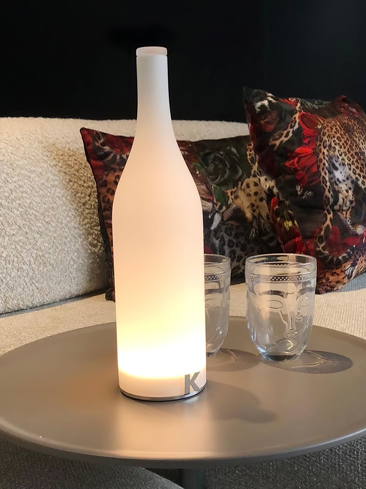 Baccaro Rechargeable Table Light, Bedside Table Lamp, detail 10