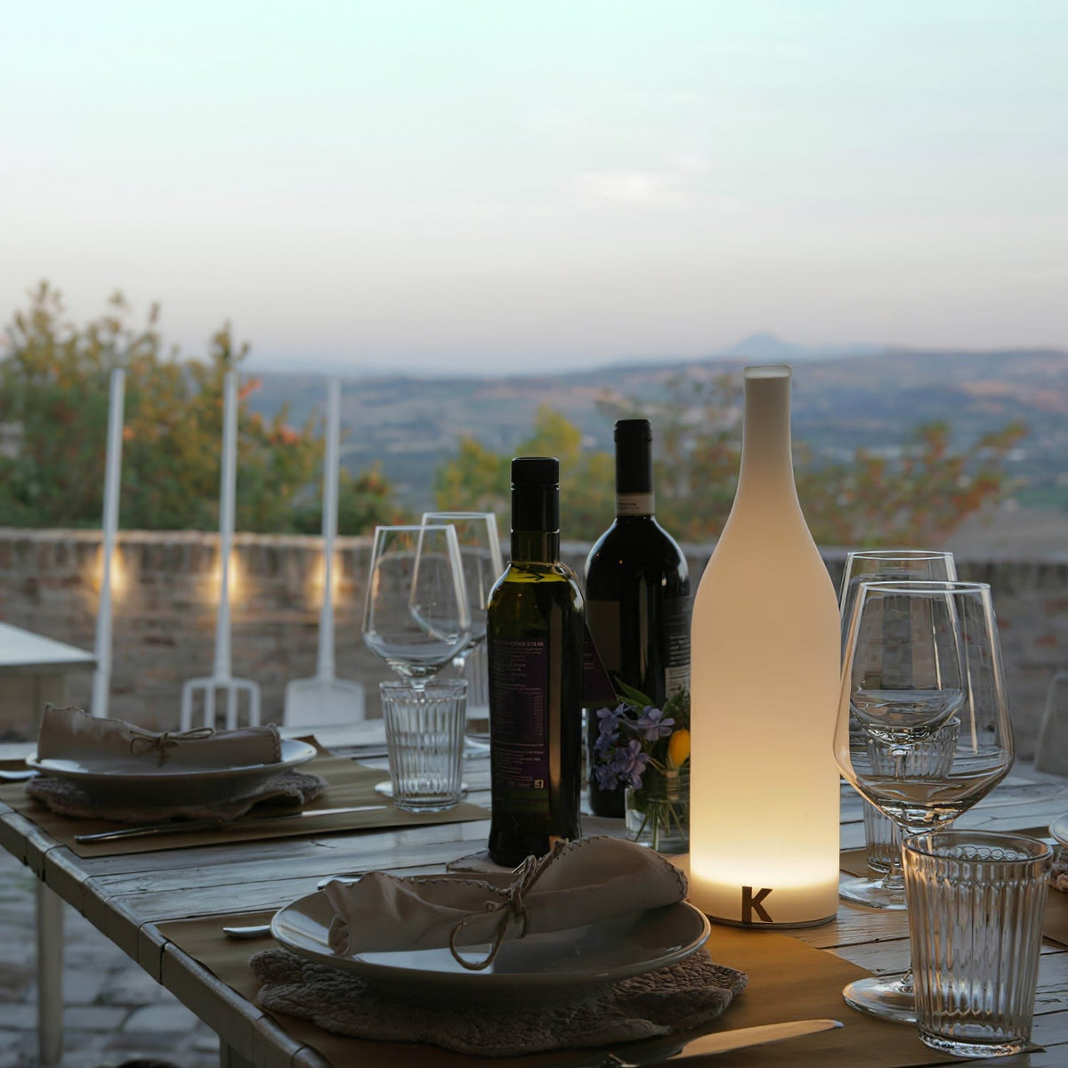 Baccaro Rechargeable Table Light, Bedside Table Lamp, detail 13