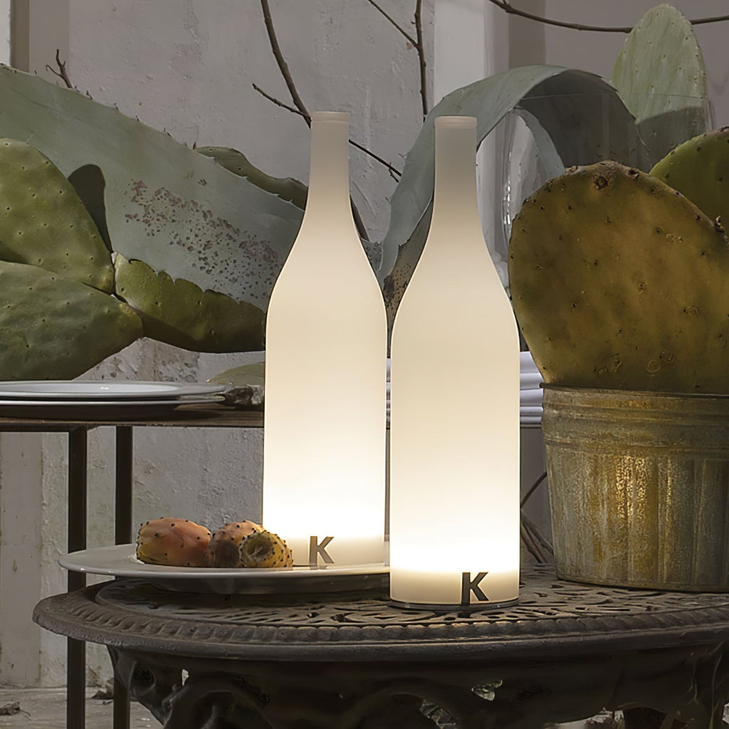 Baccaro Rechargeable Table Light, Bedside Table Lamp, detail 3