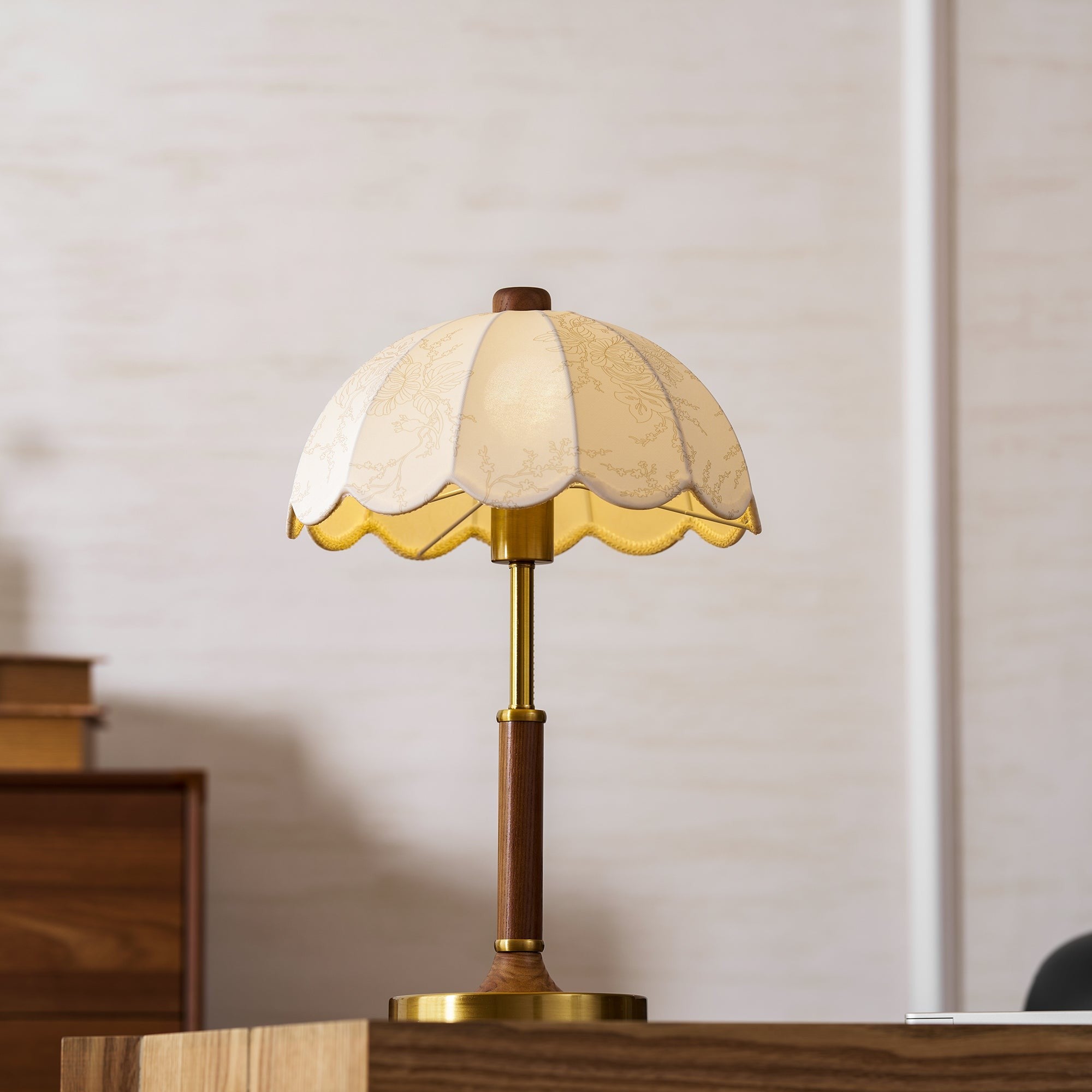 Bellewood Timeless Fabric Shade Table Light, Bedside Table Lamp, detail 11