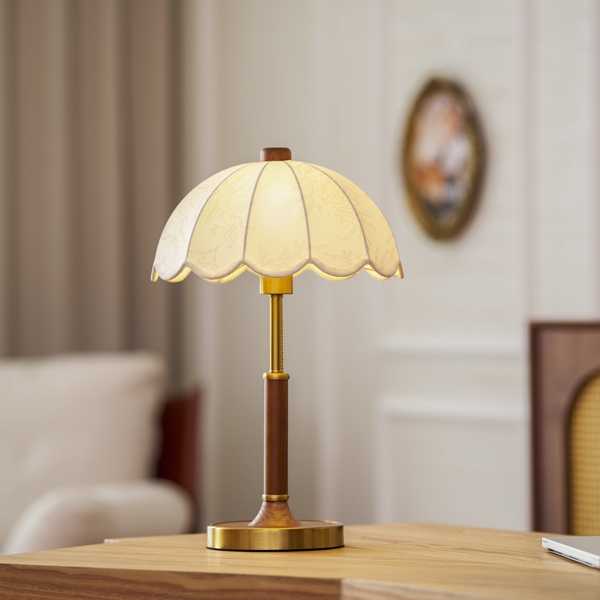 Bellewood Timeless Fabric Shade Table Light, Bedside Table Lamp, detail 16