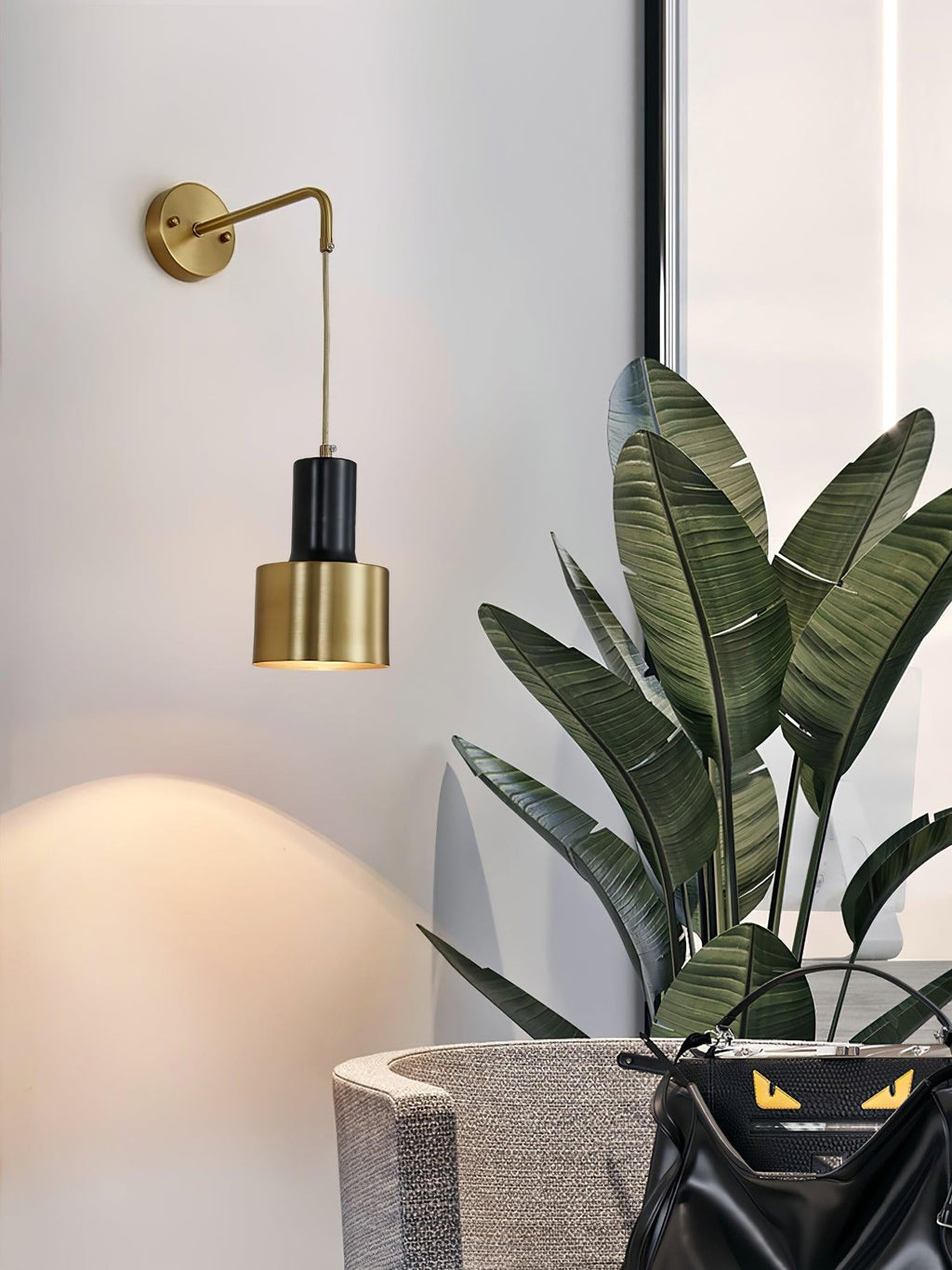 Brivon Brass Linear Wall Light, Bedroom Wall Sconce, detail 13