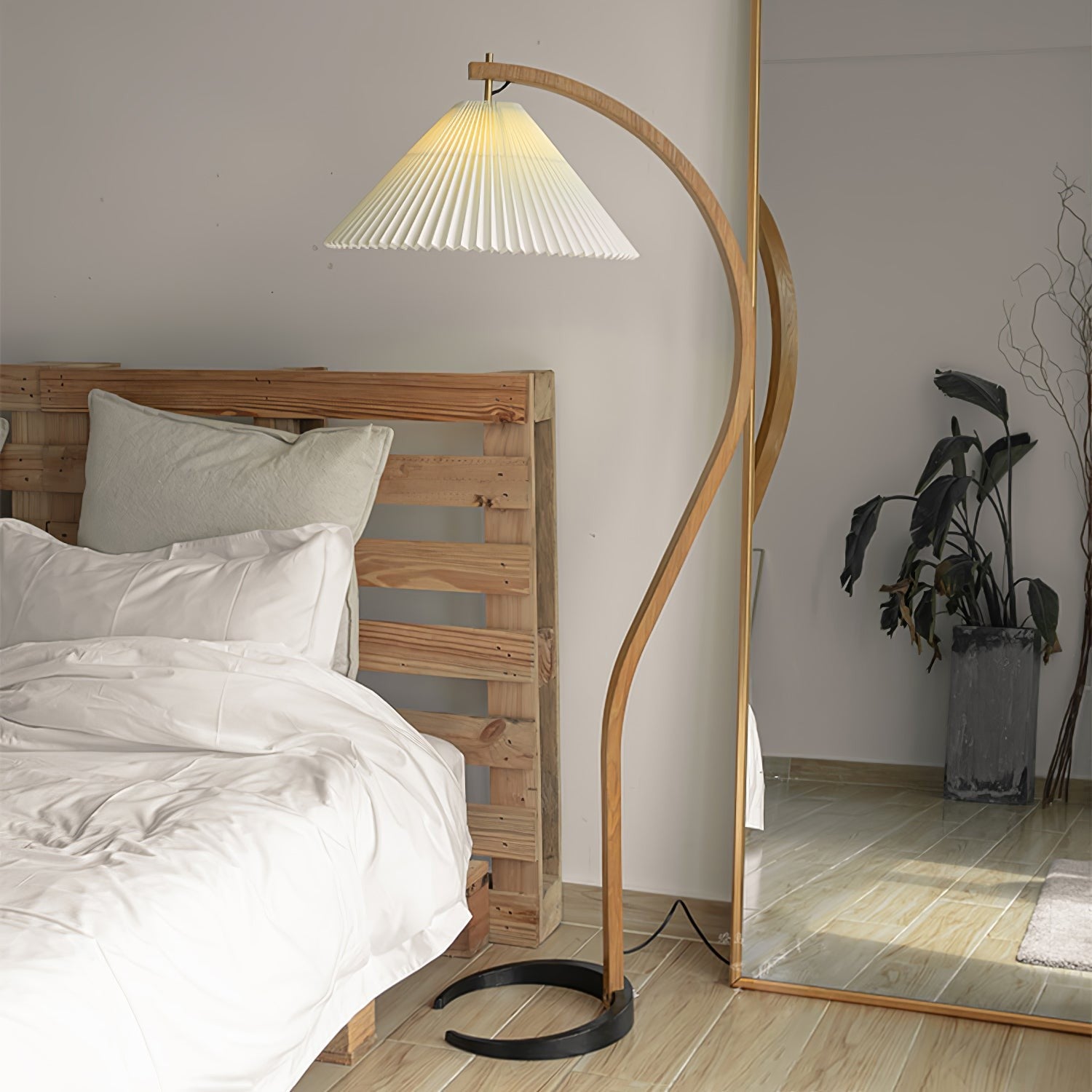 Caprani Scandinavian Floor Light, Floor Lamp, detail 19