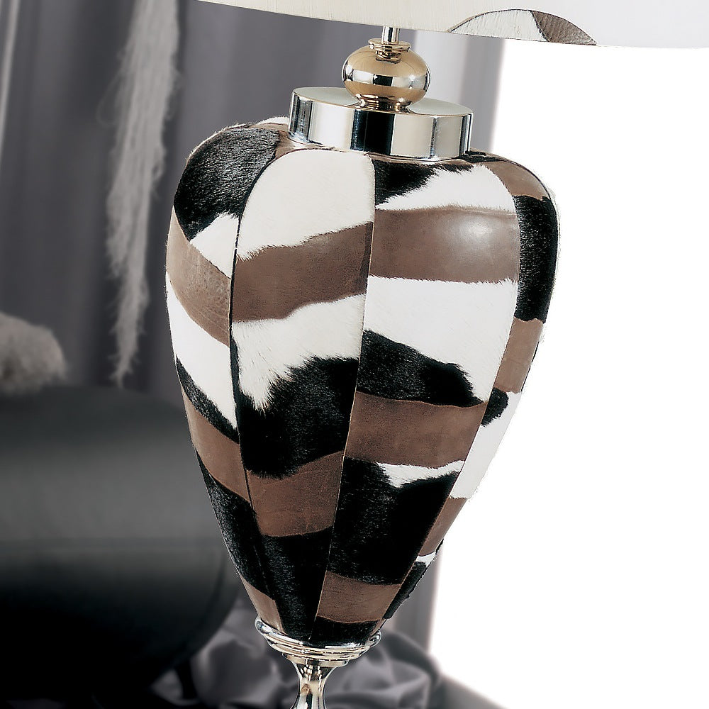 Exclusive Italian Designer Hide Table Light, Bedside Table Lamp, detail 2
