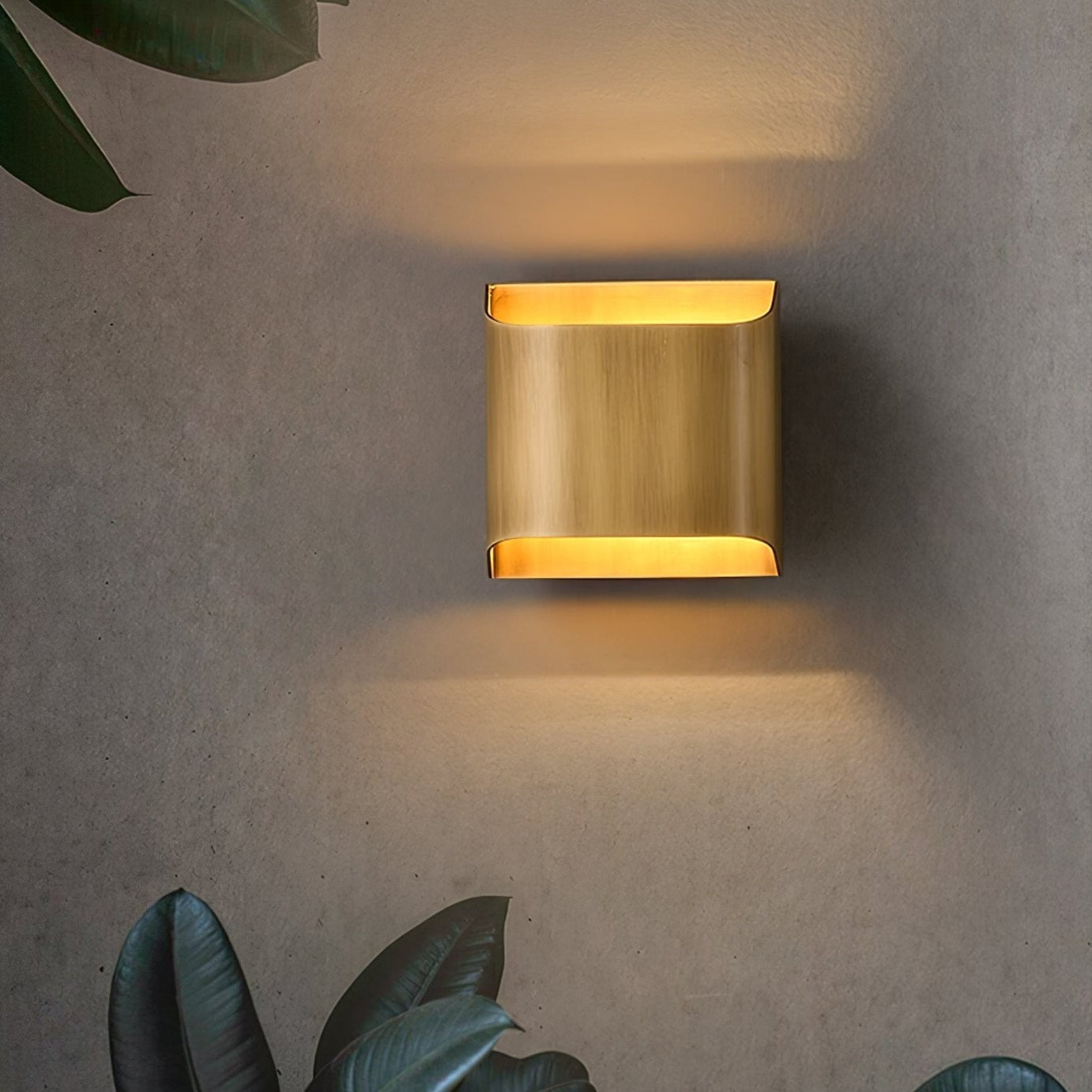 Leclerc Polished Brass Wall Light, Hardwired Wall Sconce, detail 7