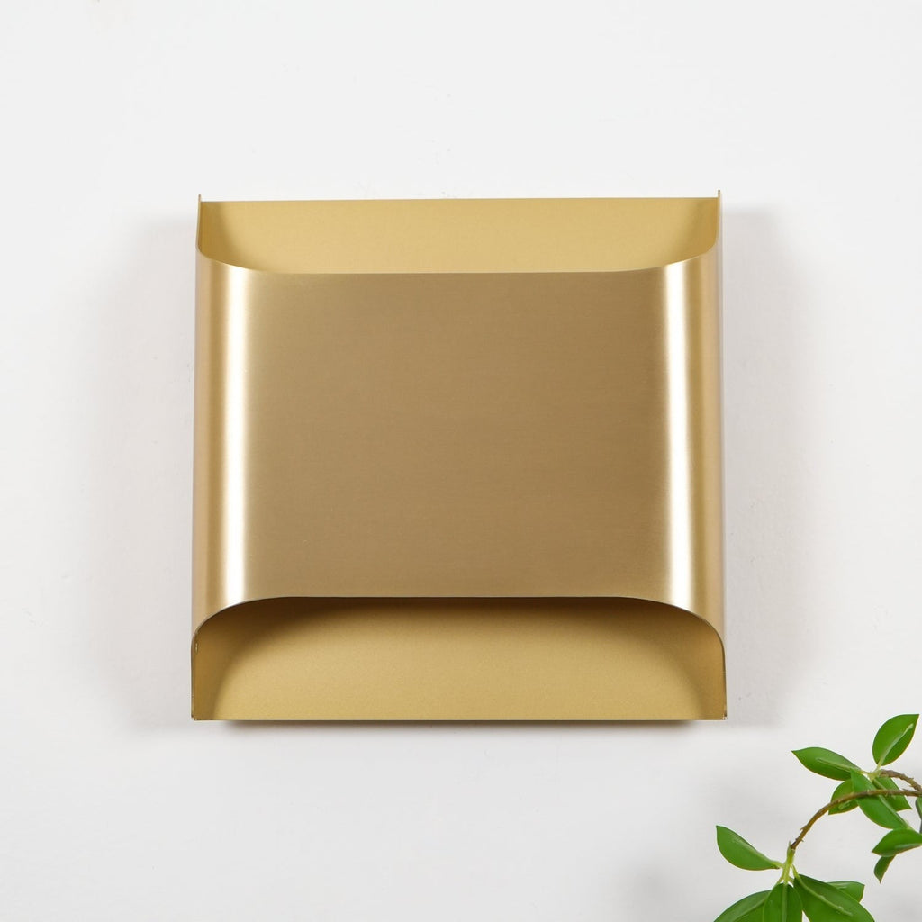 Leclerc Polished Brass Wall Light, Hardwired Wall Sconce, detail 90