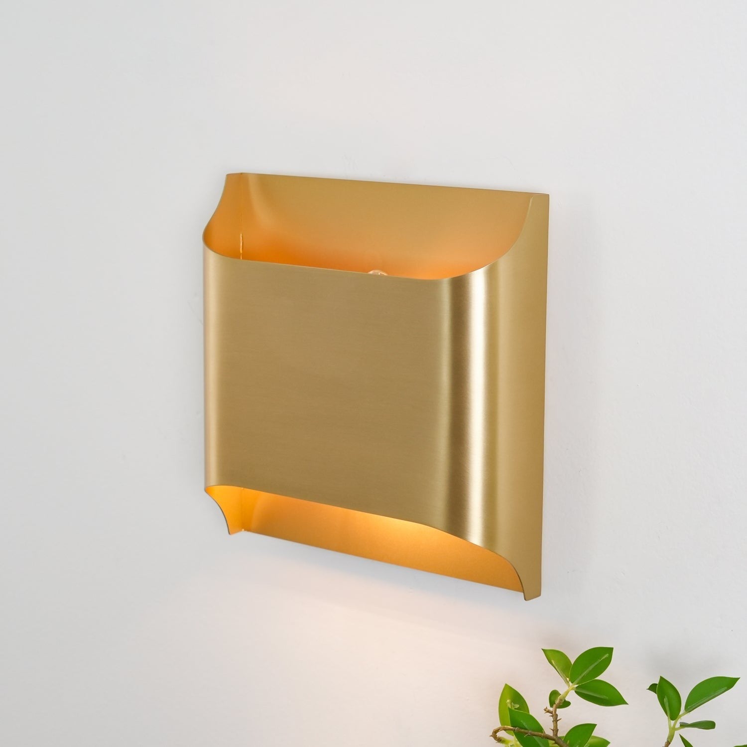 Leclerc Polished Brass Wall Light, Hardwired Wall Sconce, detail 93