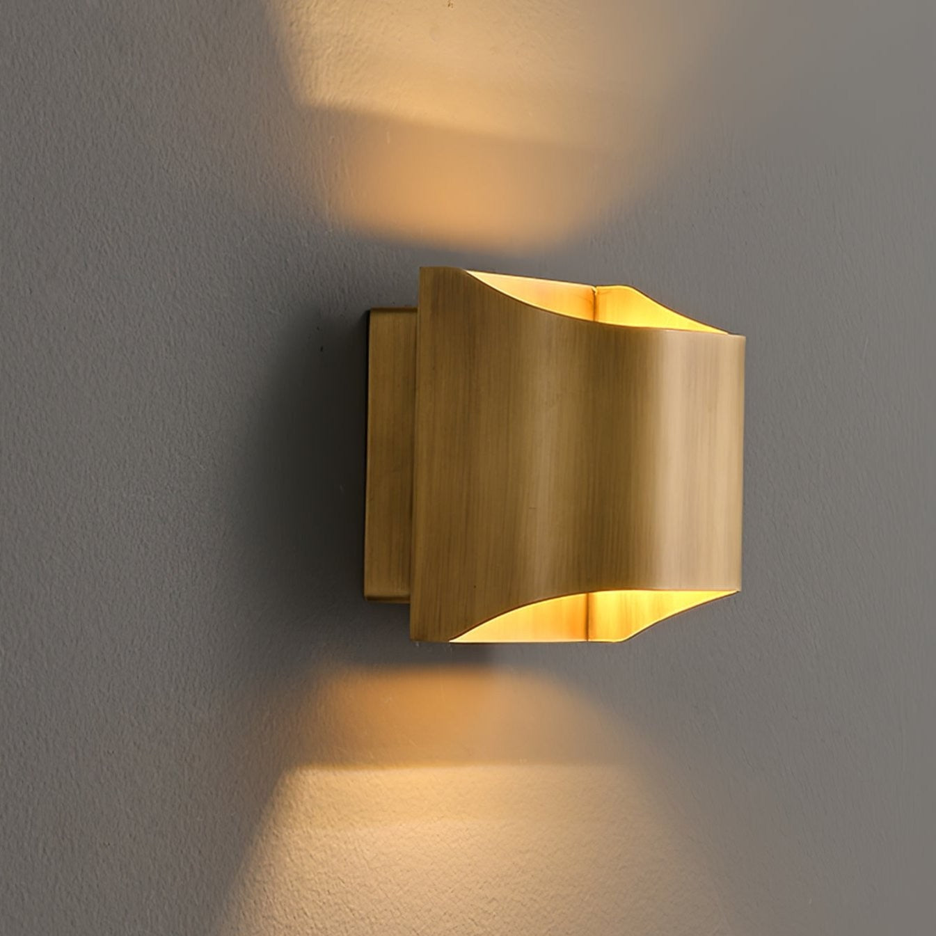 Leclerc Polished Brass Wall Light, Hardwired Wall Sconce, detail 97