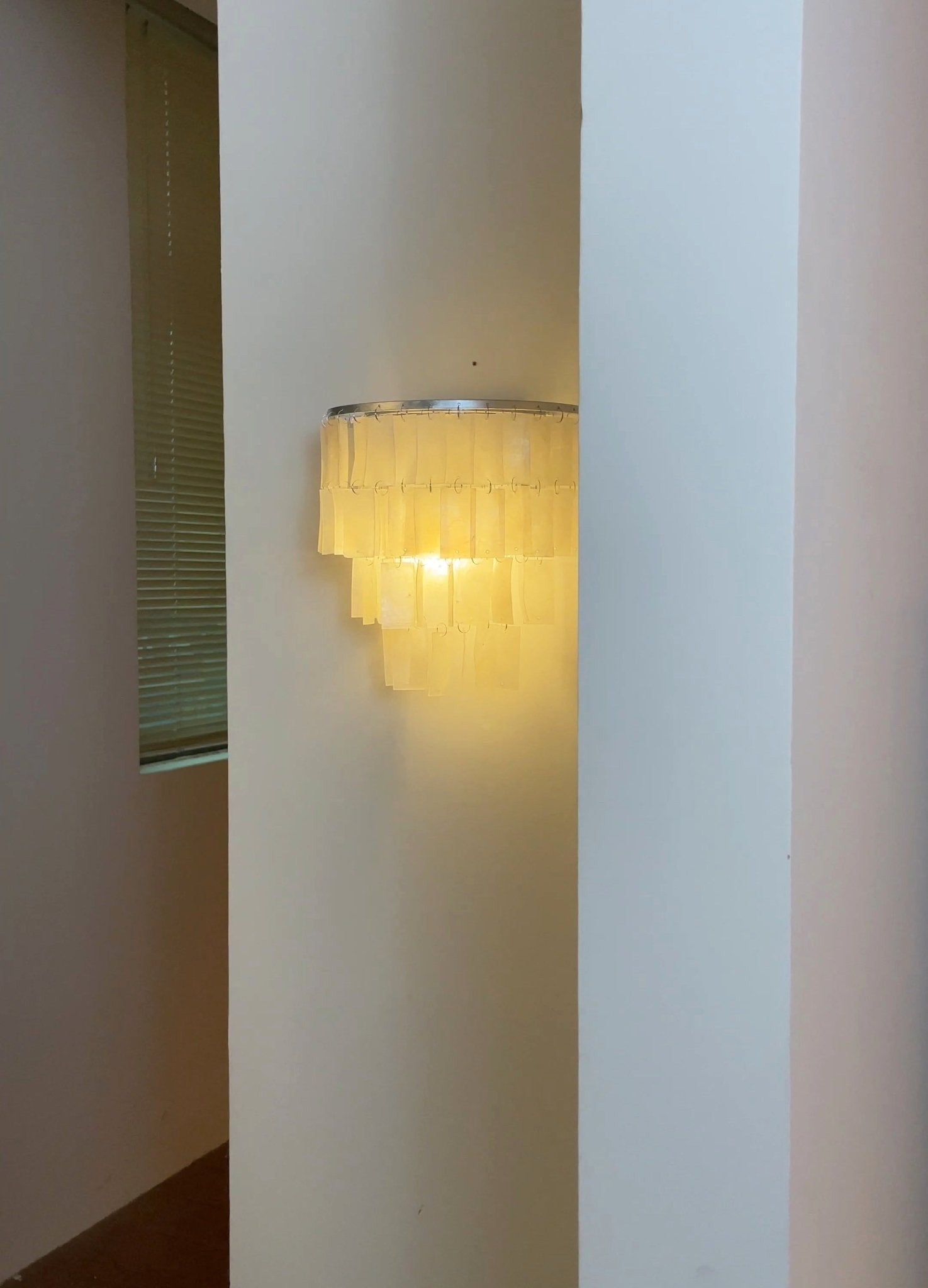 Lunara Shell Cascade Wall Light, Hardwired Wall Sconce, detail 11