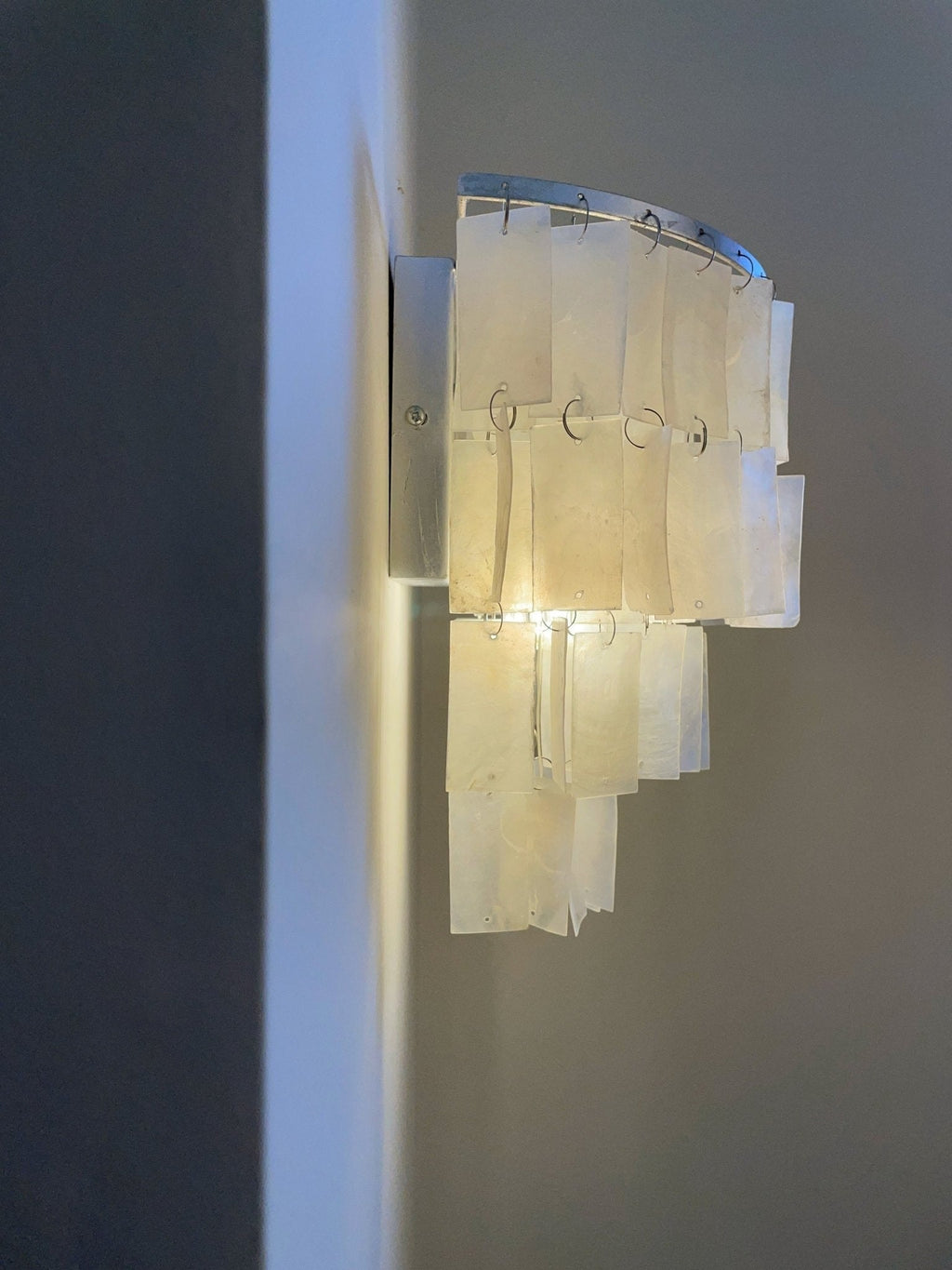 Lunara Shell Cascade Wall Light, Hardwired Wall Sconce, detail 5